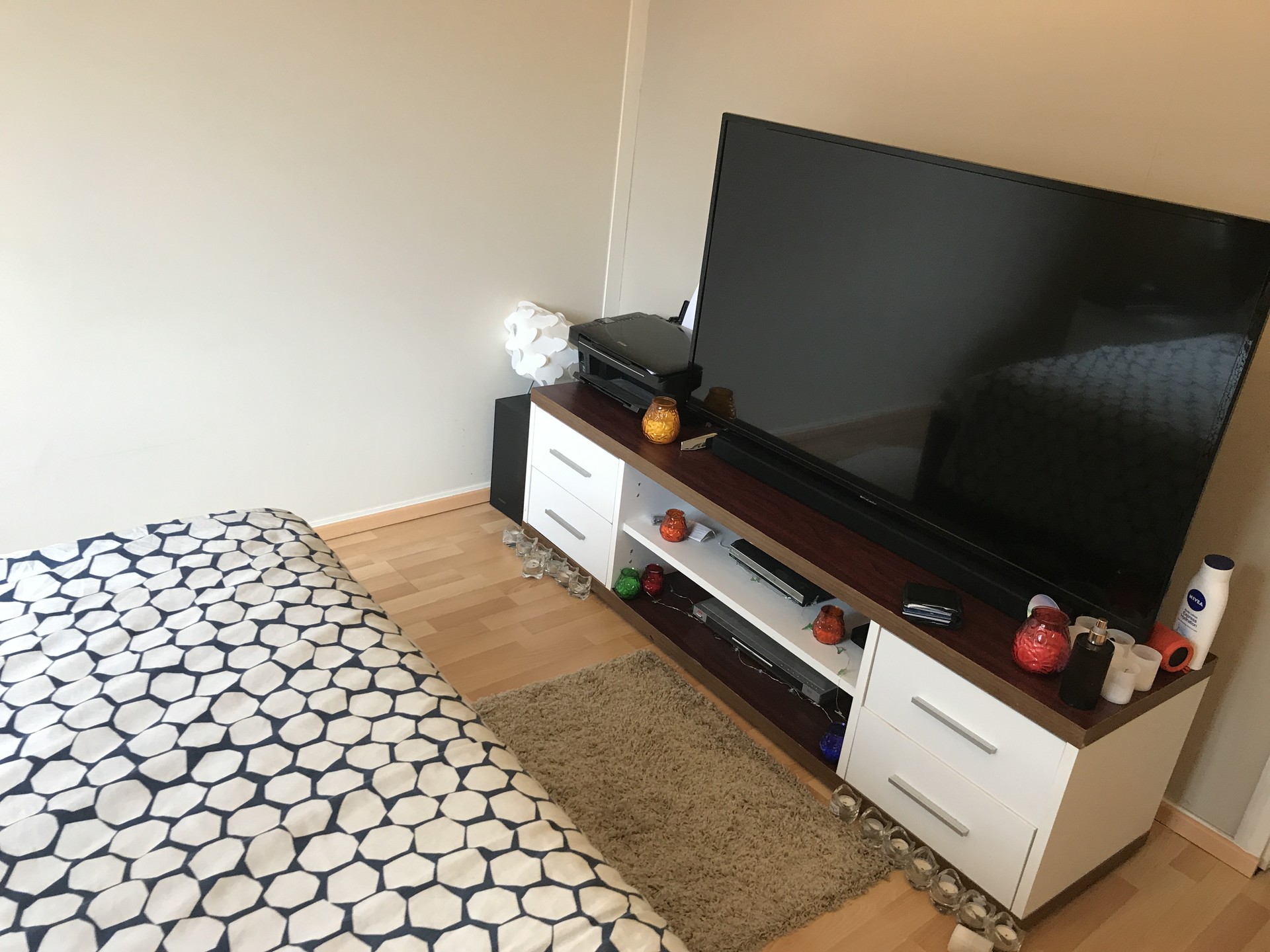 Large 60m2 near to train station Room for rent Vantaa