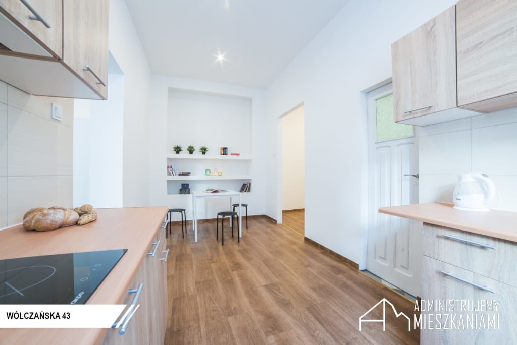 Large apartment city center Room for rent Lodz