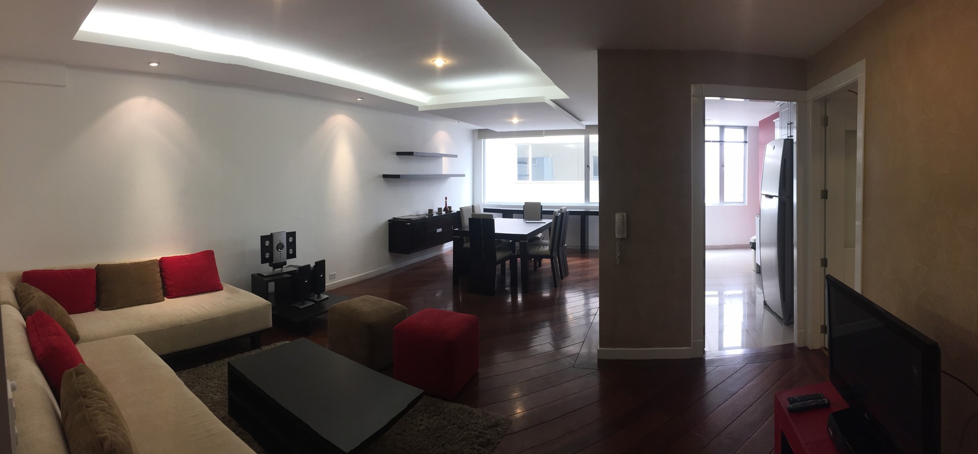 Large apartment in the New center of Quito Room for rent Quito