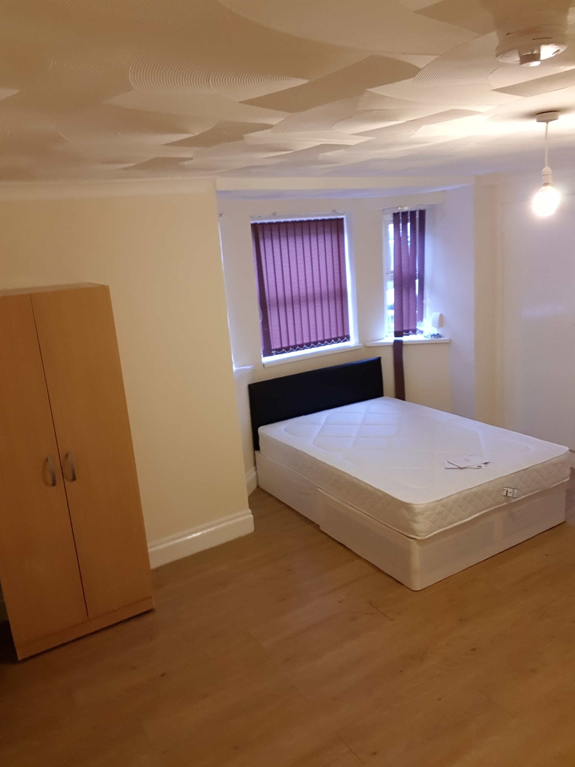 Large One Bed Ensuite Flat Available In Luton Uk