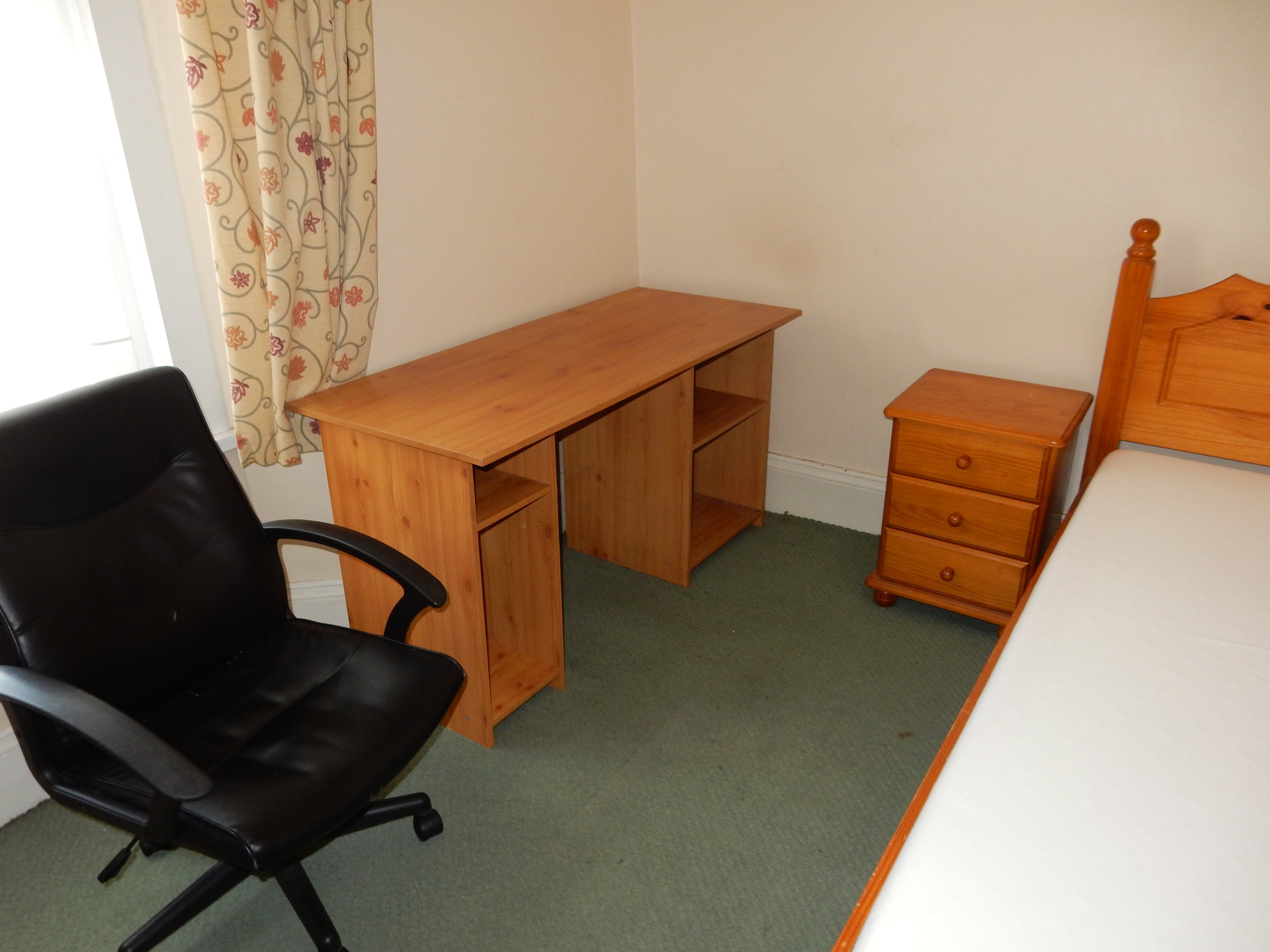 Large Bedroom With Built In Wardrobes Perfect For A Long Stay