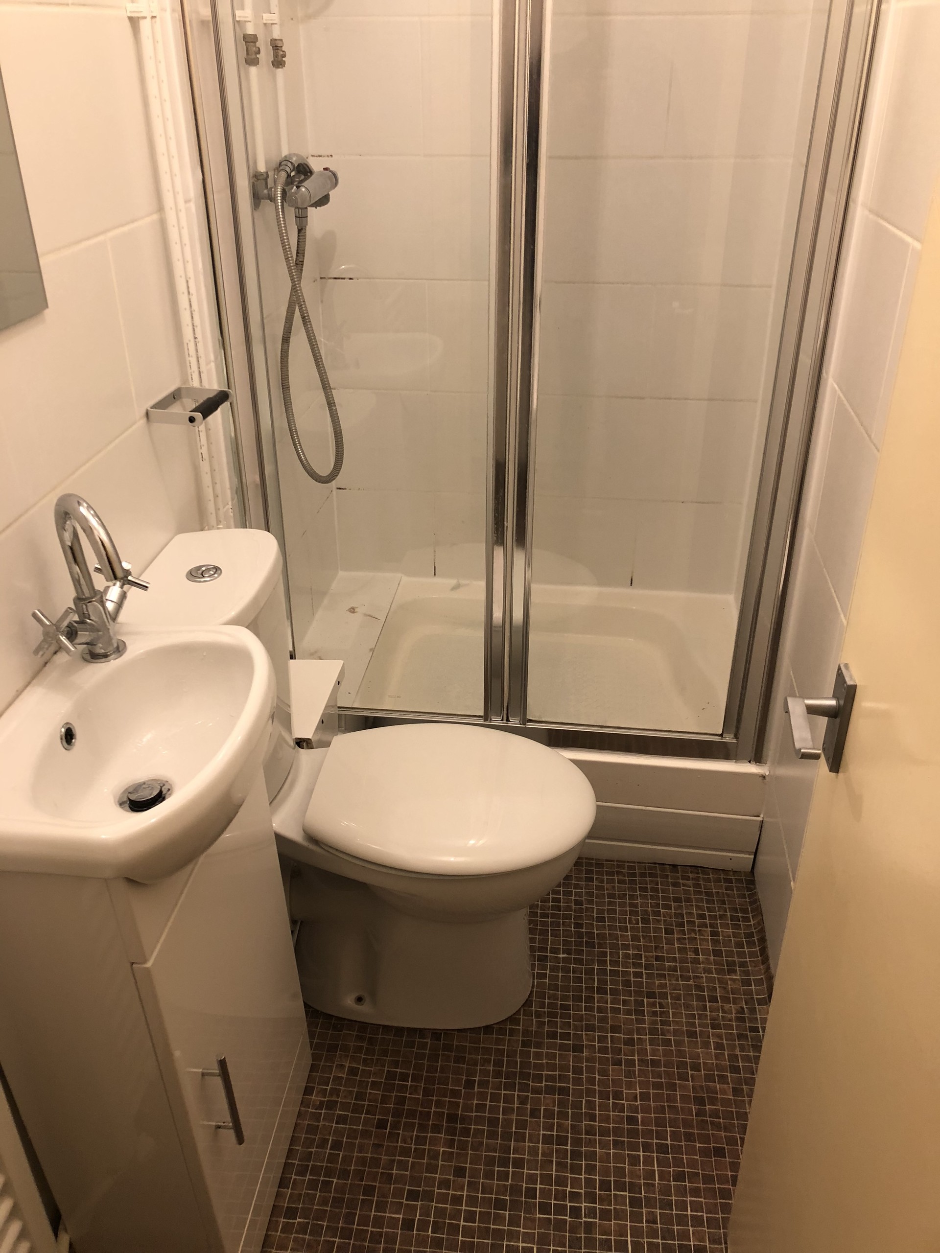 Large One Bed Flat Studio UOB BCU University Birmingham Rent studios