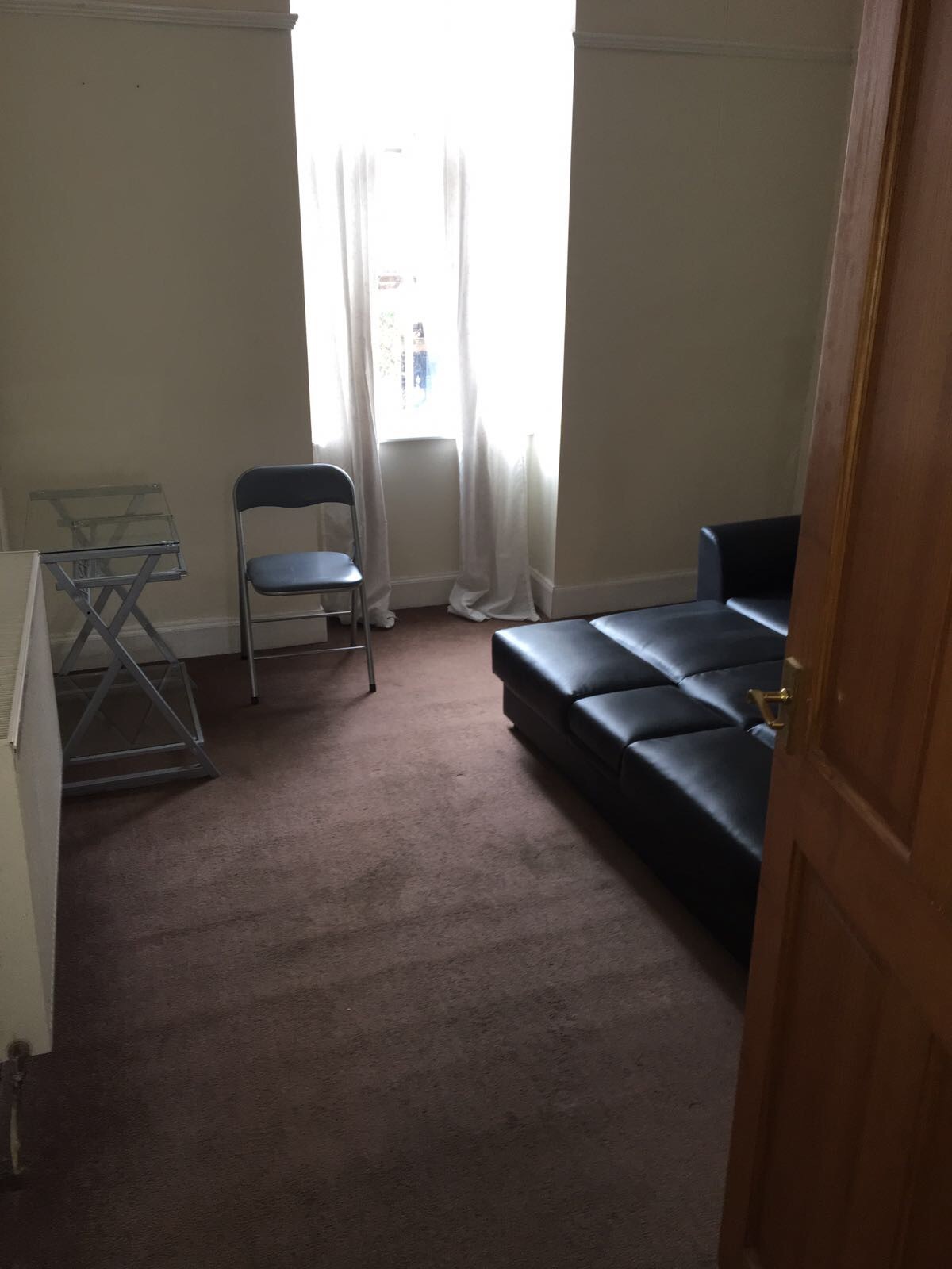Large and spacious west end room Room for rent Glasgow