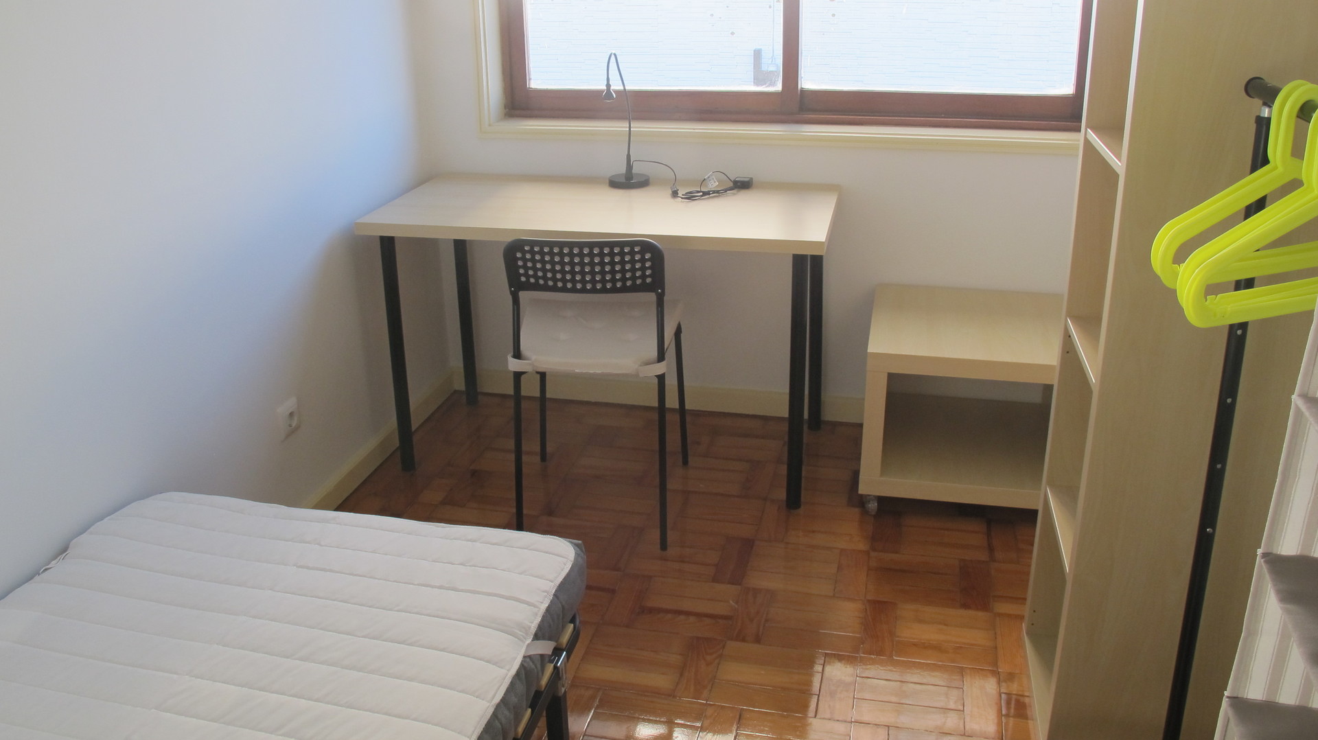 Large T4 sunny apartment rebuilt with modern furniture