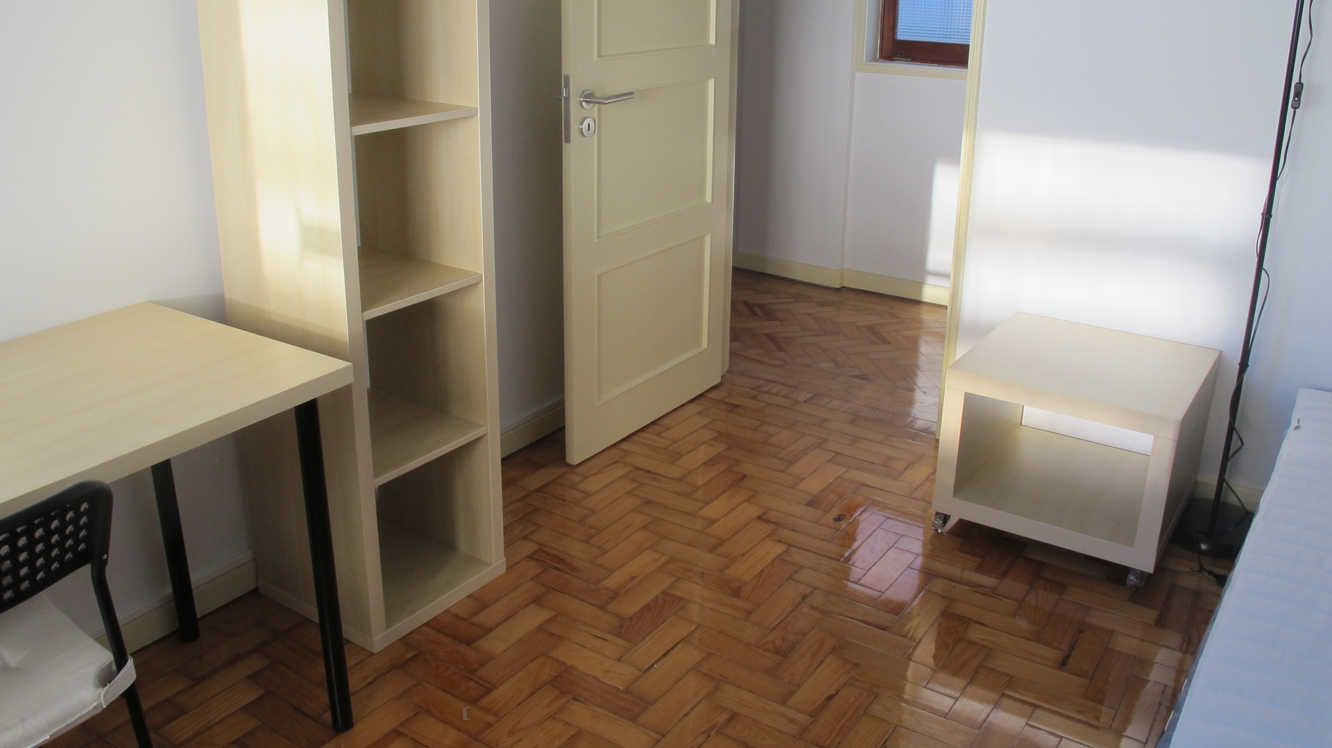 Large T4 sunny apartment rebuilt with modern furniture