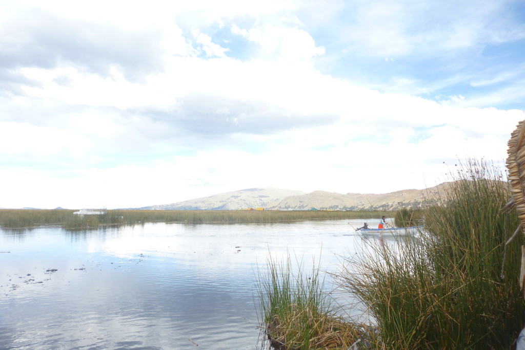 las-hermosas-islas-flotantes-uros-puno-9