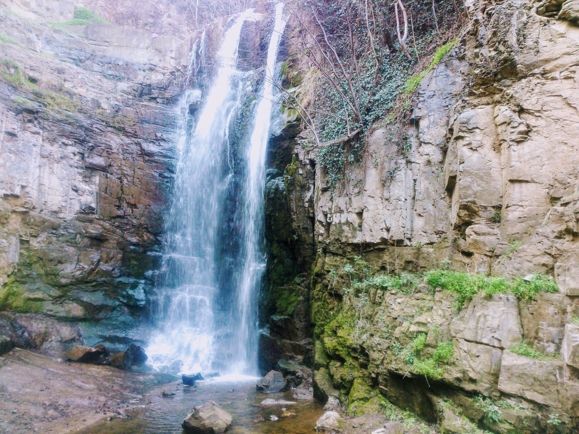 leghvtakhevi-waterfall-5faaf9b5569c8261d