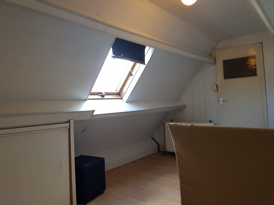 Loft Room Available In 4 Bedroom Apartment Room For Rent