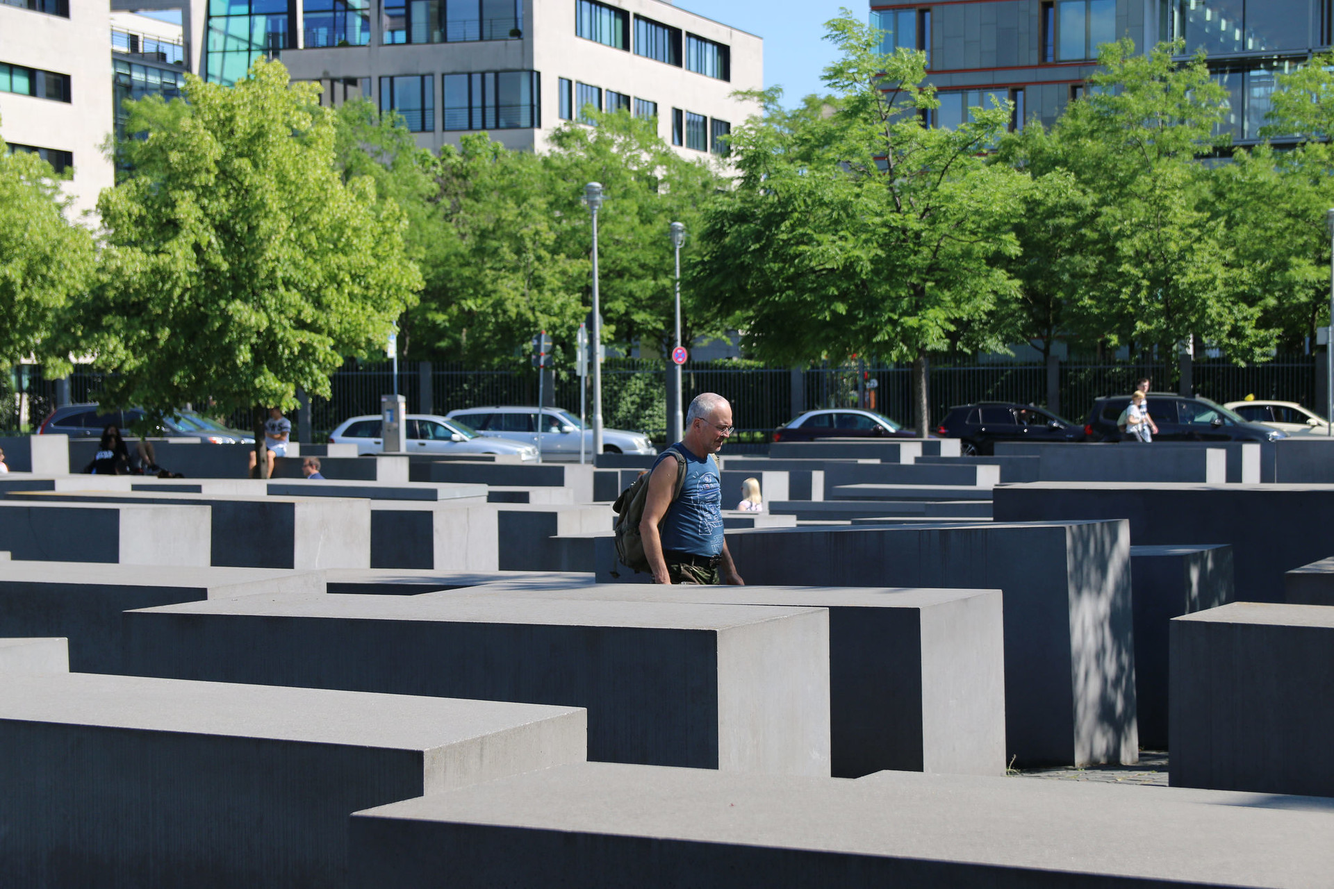 lost-holocaust-jews-memorial-berlin-69ae