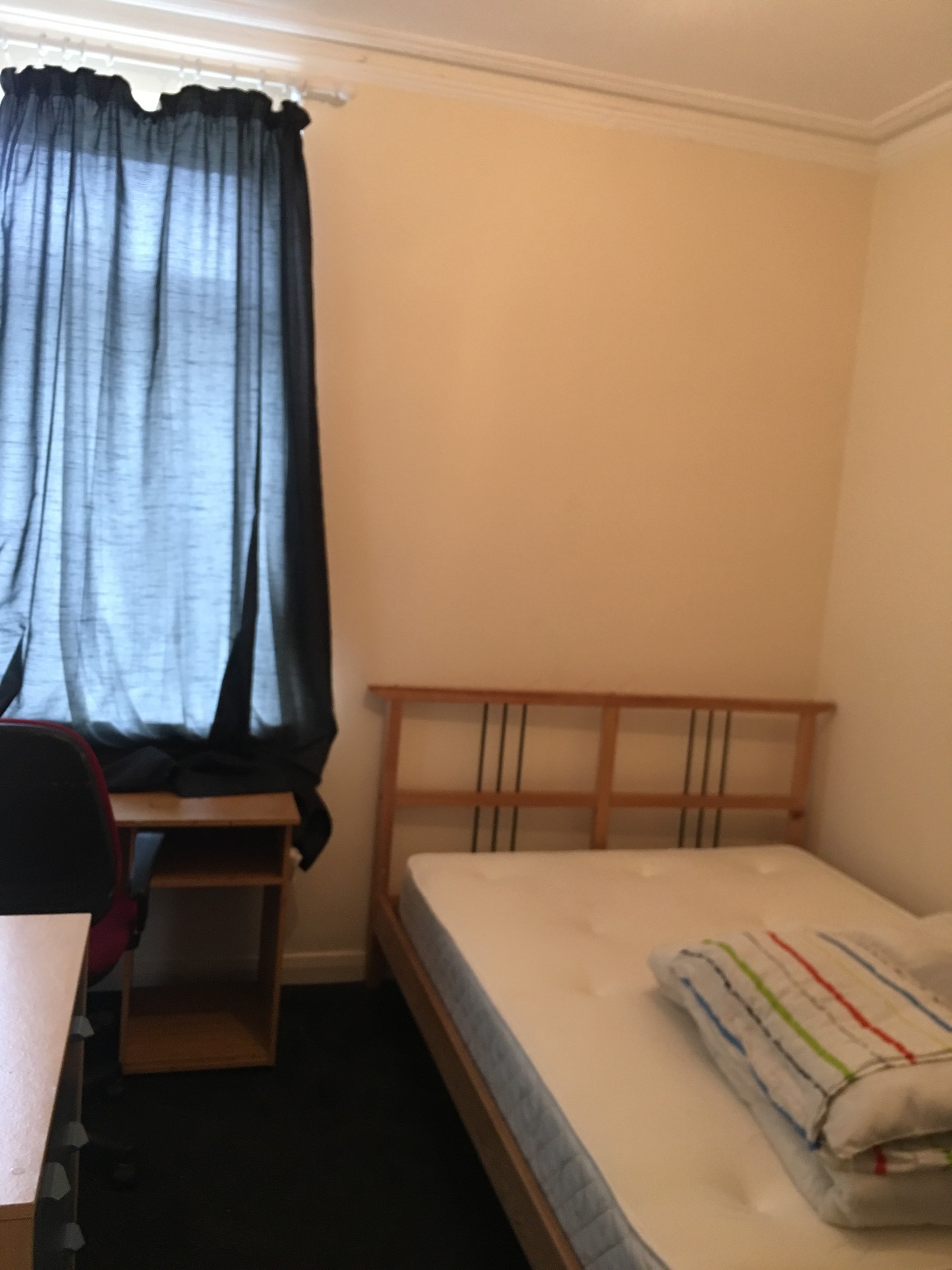 Lovely room to rent very close to cardiff university Room for rent
