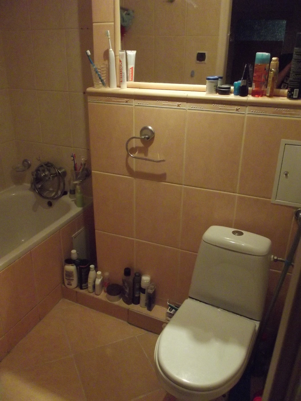 Lovely room for one in a shared apartment! Room for rent Wroclaw