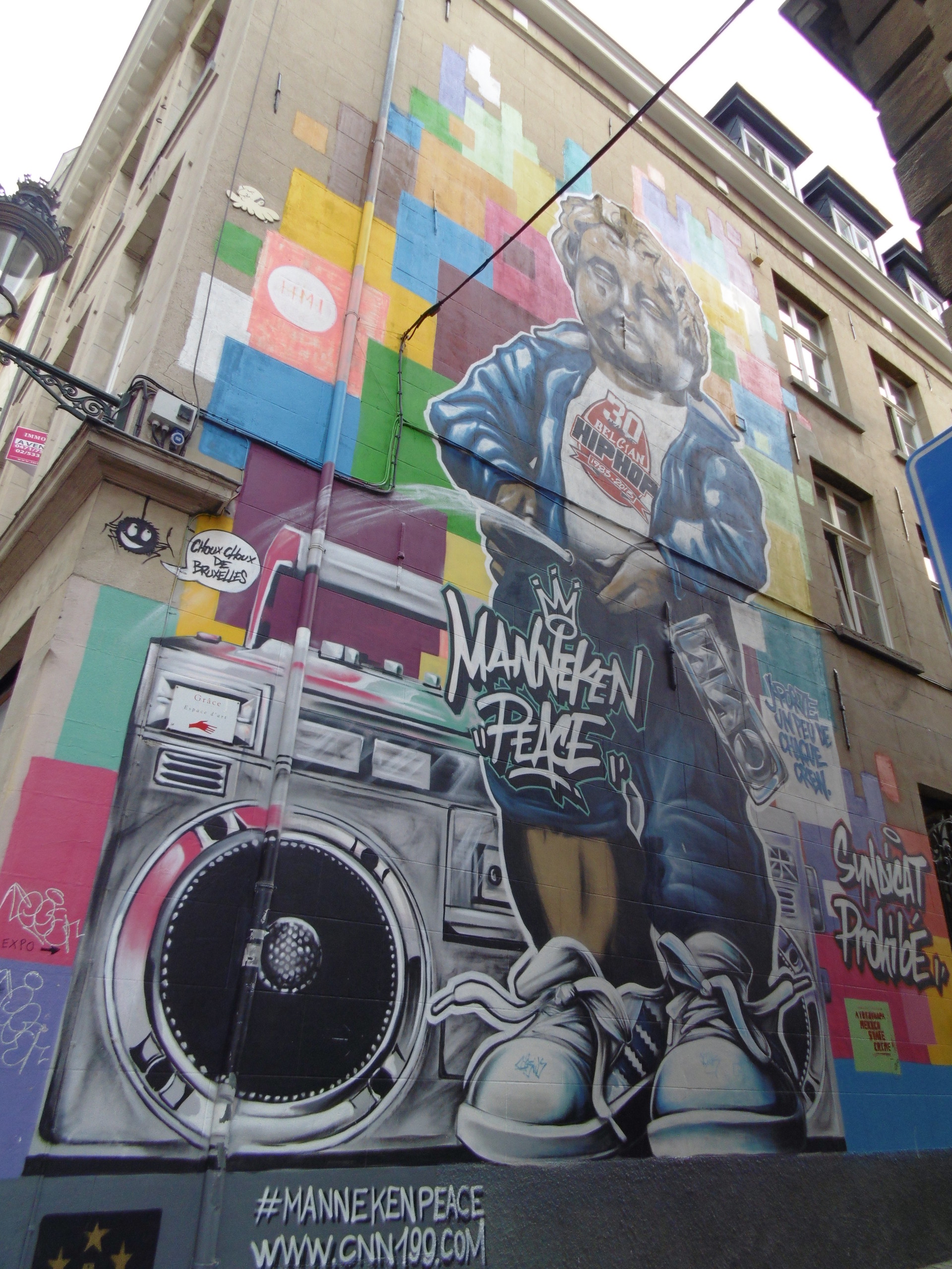 Mannekin Pis hip hop.