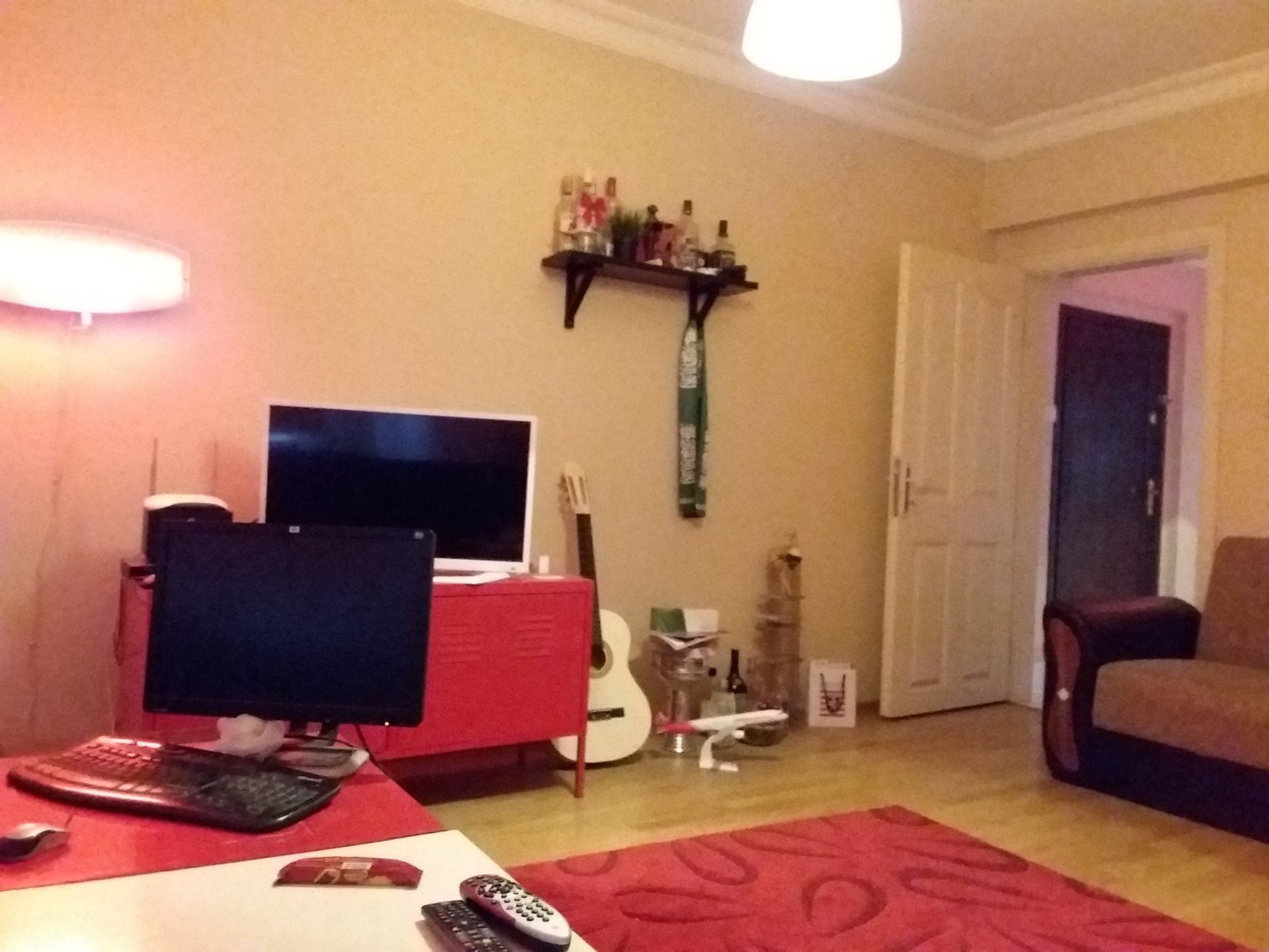 Mecidiyeköy Gülbağ�da ki evime ev arkadaşı arıyorum. Istanbul Kiralık