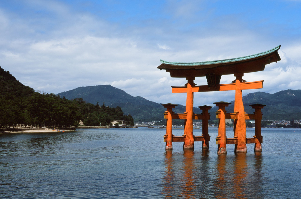 miyajima-shrine-one-japans-scenic-places