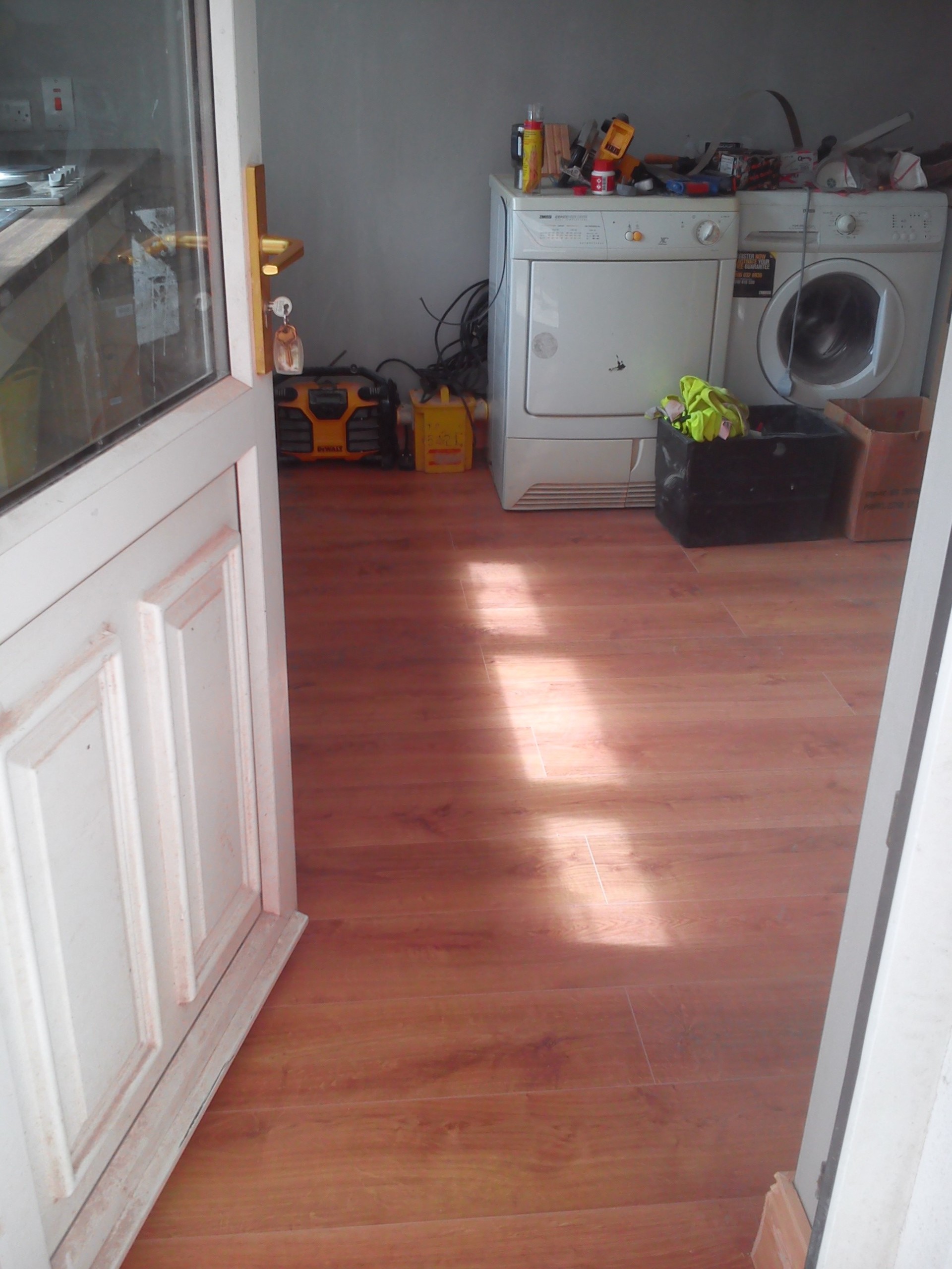 all modern conveniences in this small studio apartment Rent studios Cork