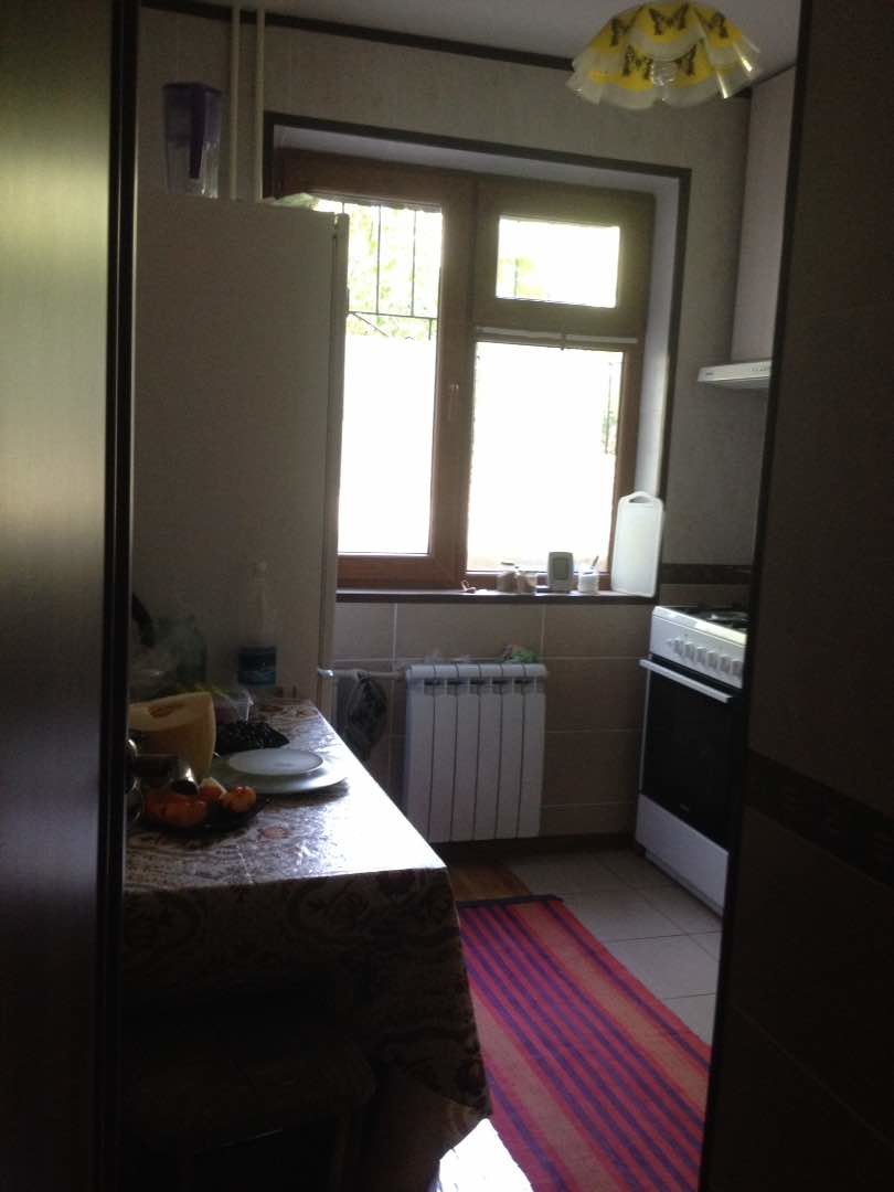 Modern and quiet apartment in a well situated neighorhood in Bishkek Room for rent Bishkek