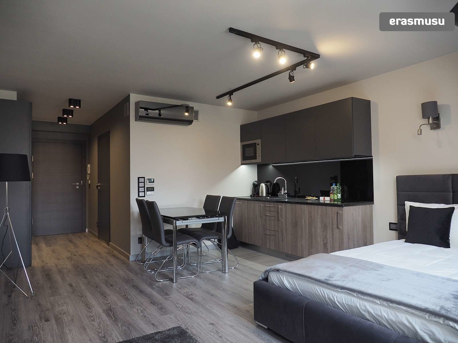 Modern Studio Apartment For Rent In Stare Miasto Rent Studios Wroclaw