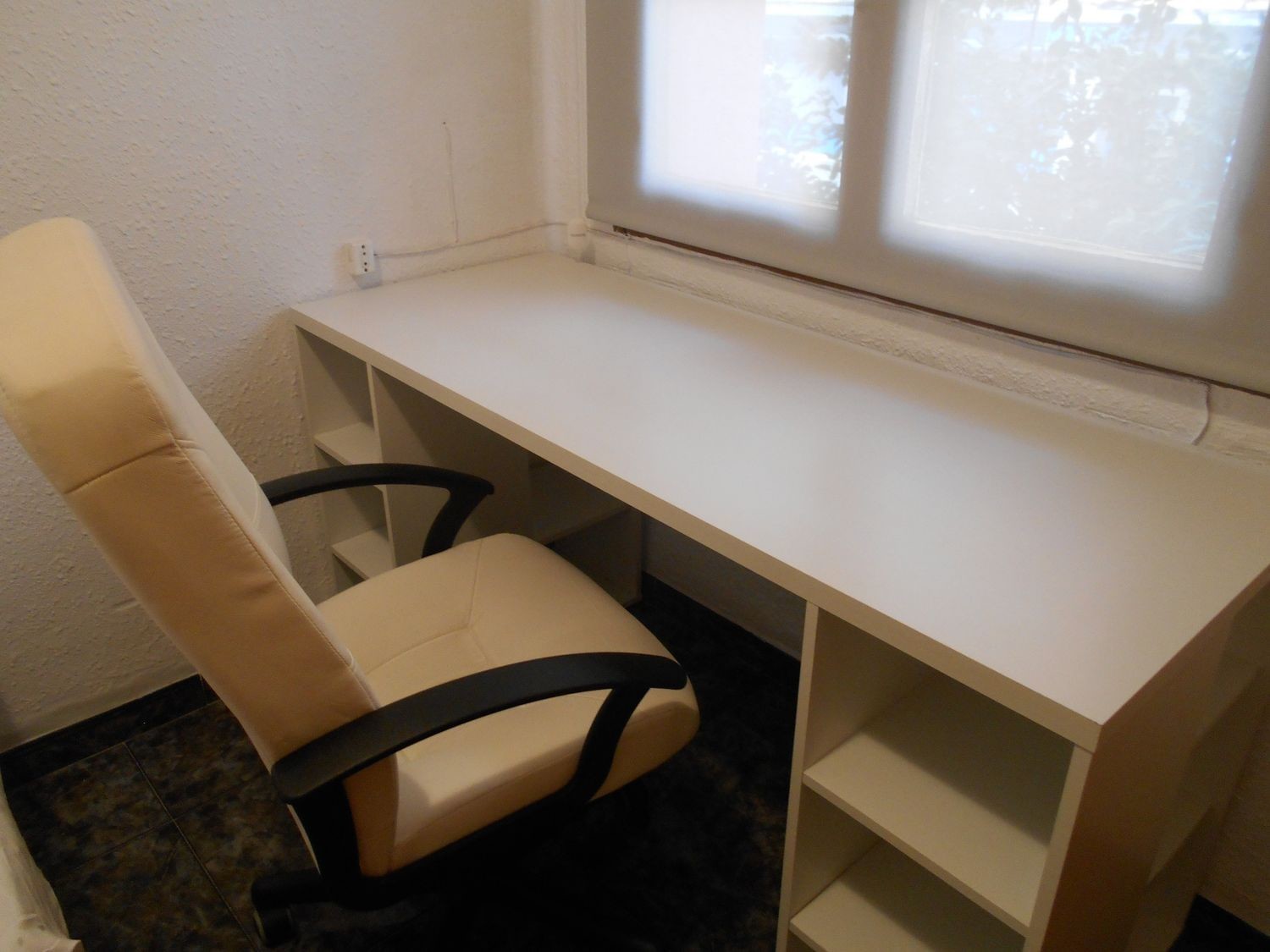 Muy cerca de Universidades. Piso 5 habitaciones exteriores. Todas con