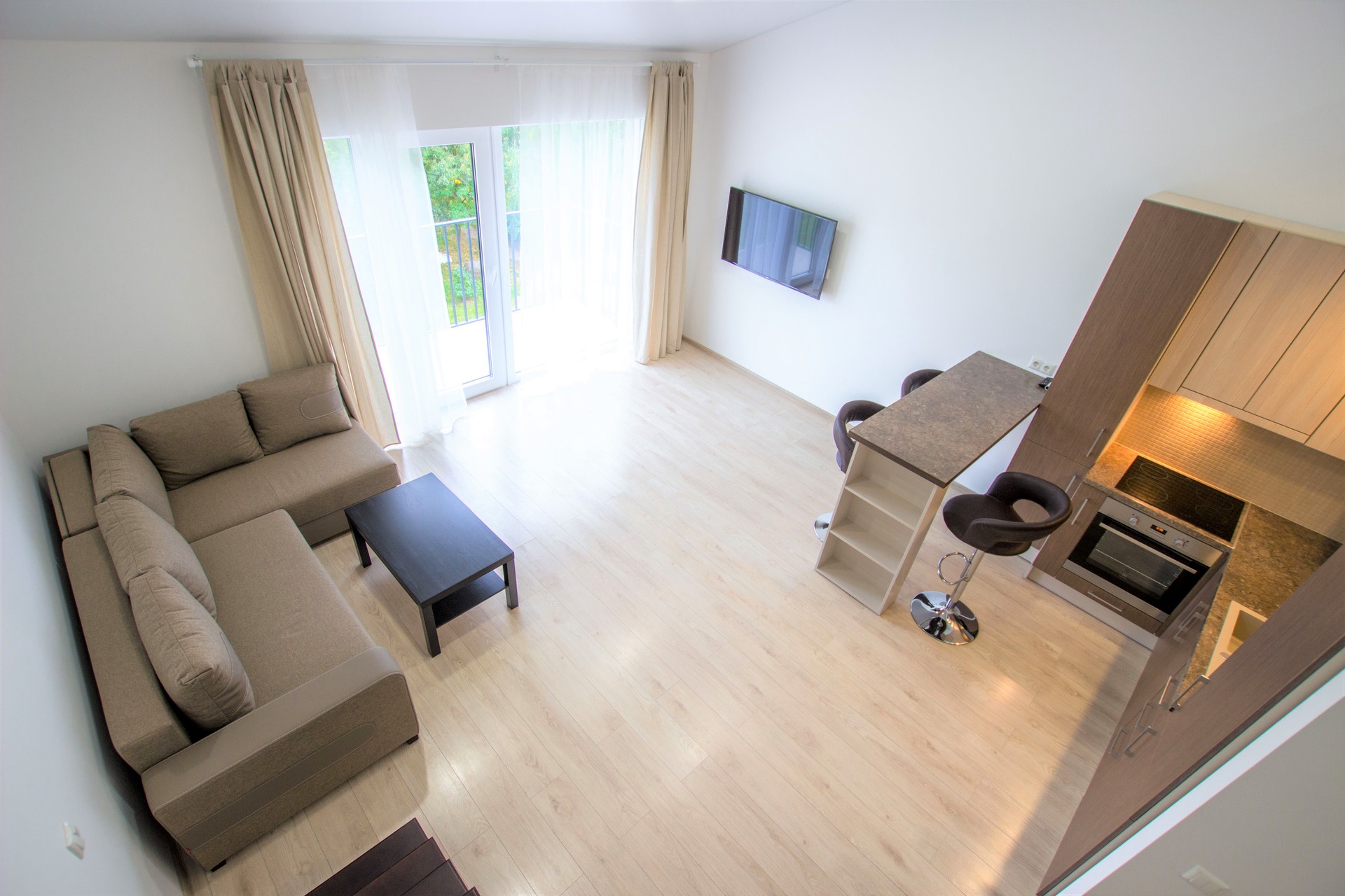 New and spacious 2 bedrooms apartment