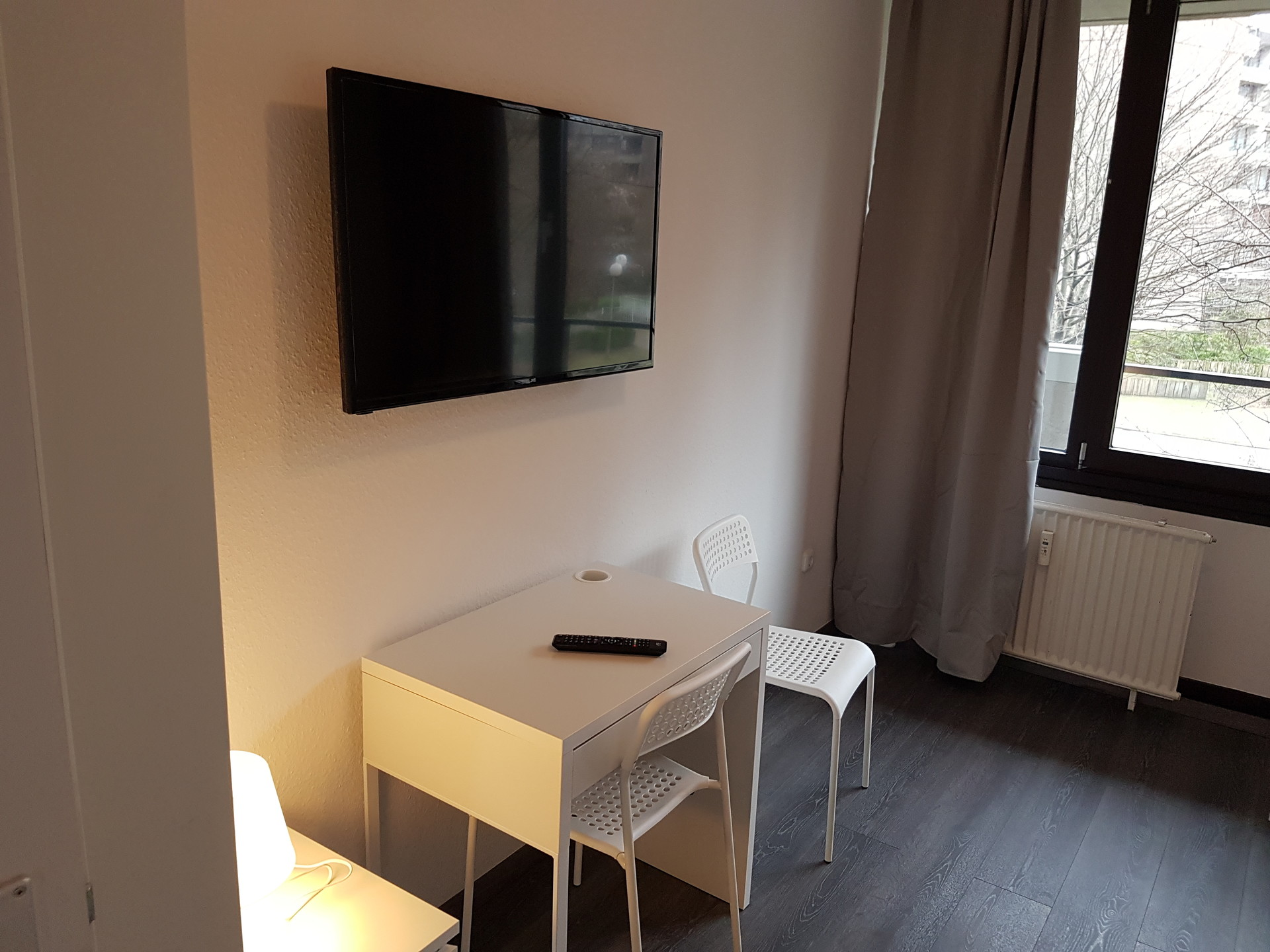 Nice ready furnished room with TV and Wifi in Cologne Room for rent
