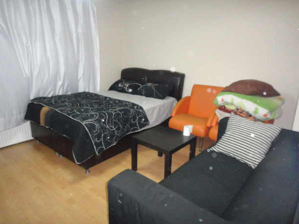 Nice Rooms In A Dublex Flat For Rent Daily Weekly Mothly Bills Include Besiktas