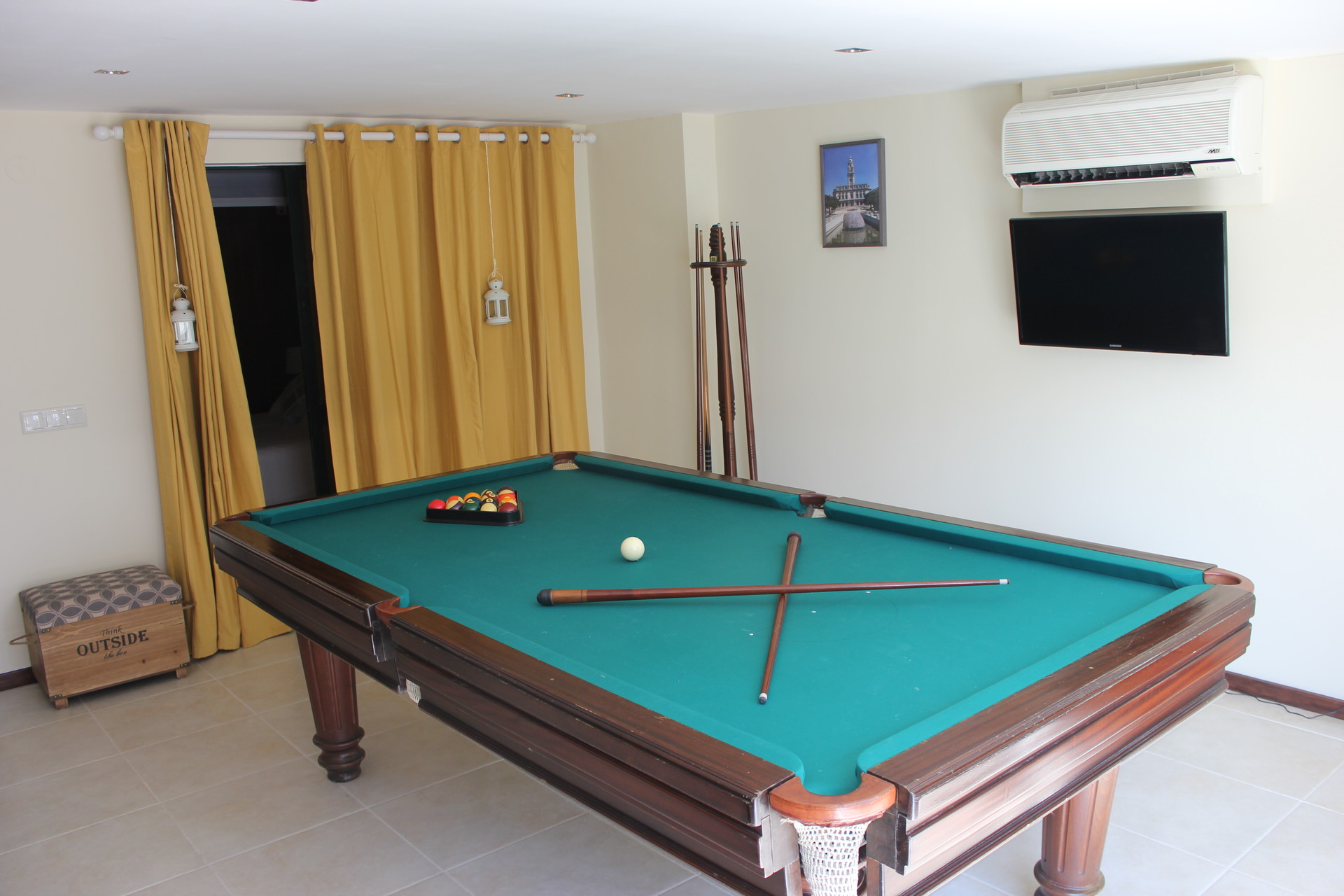 One bedroom apartment large terrace-Constituição