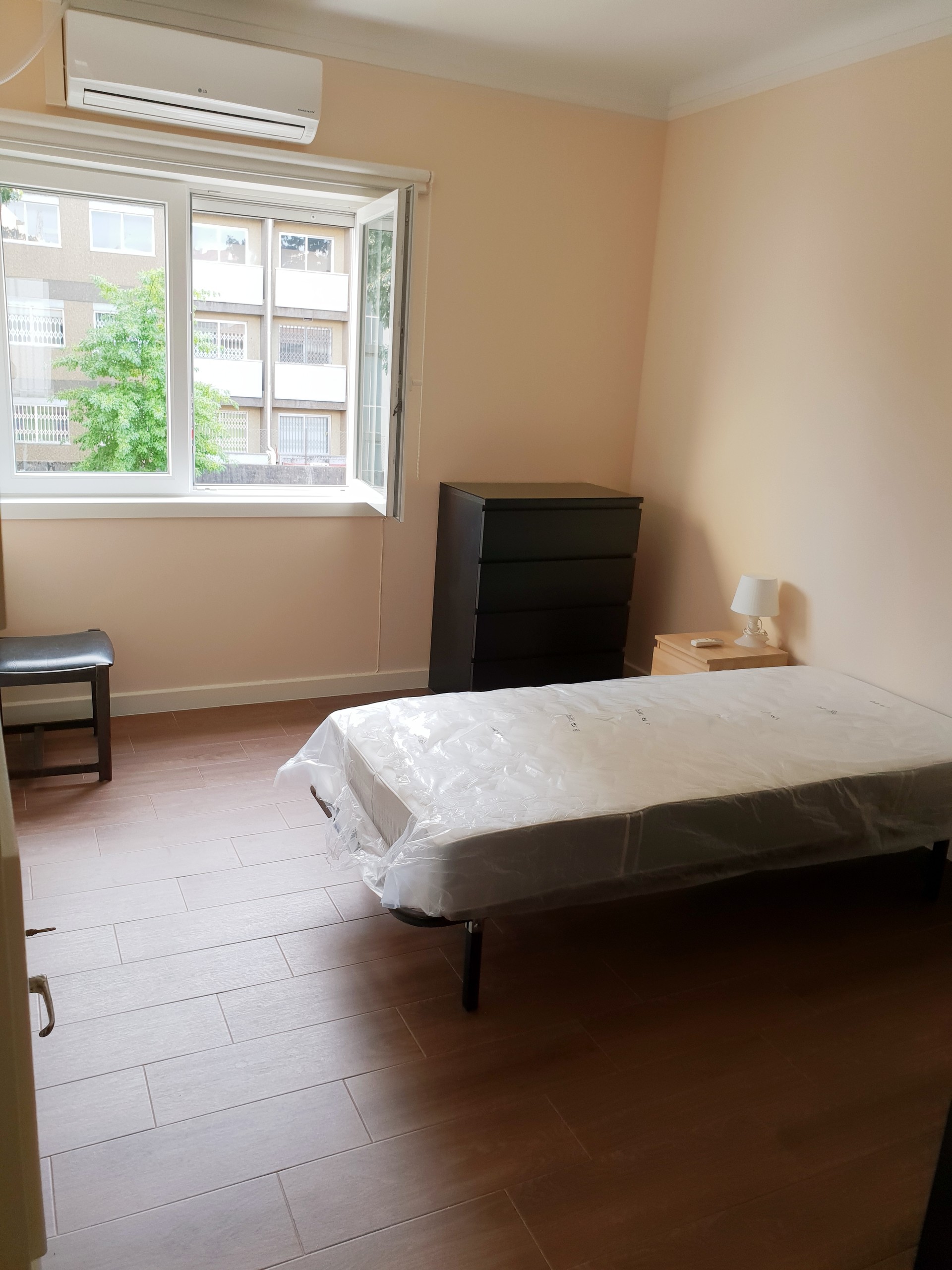 One single room in apartment near CAMPO ALEGRE, 5min from FLUP, FCUP and FAUP.