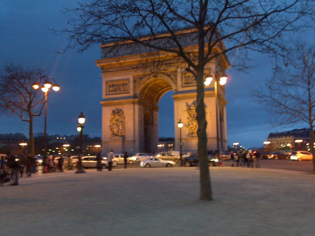 paris-2ff23ba4a28c4d8aa22ae9fa1edc6944.j