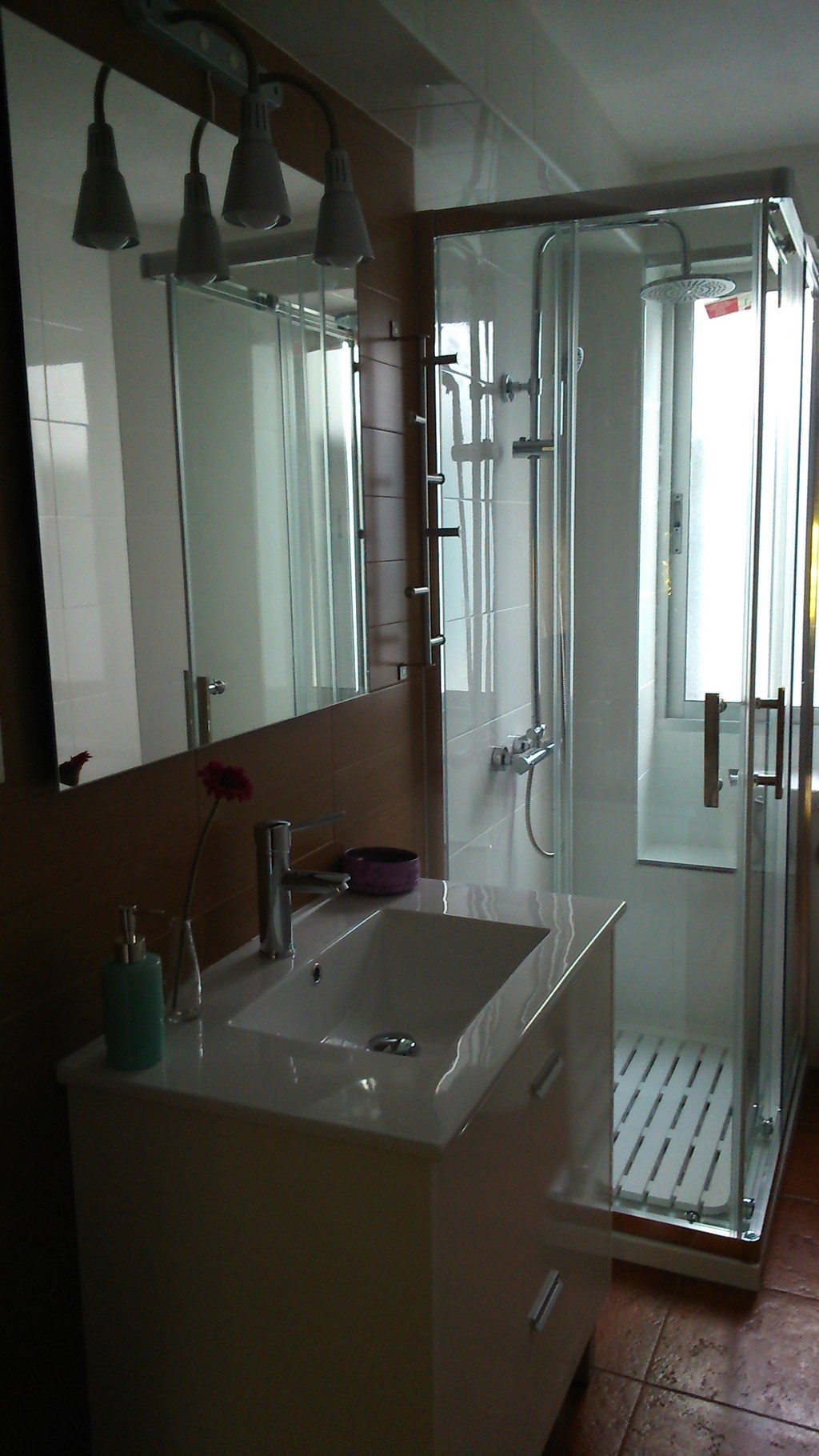 Piso con 3 dormitorios para compartir, a 5 ,minutos de Estación, muy