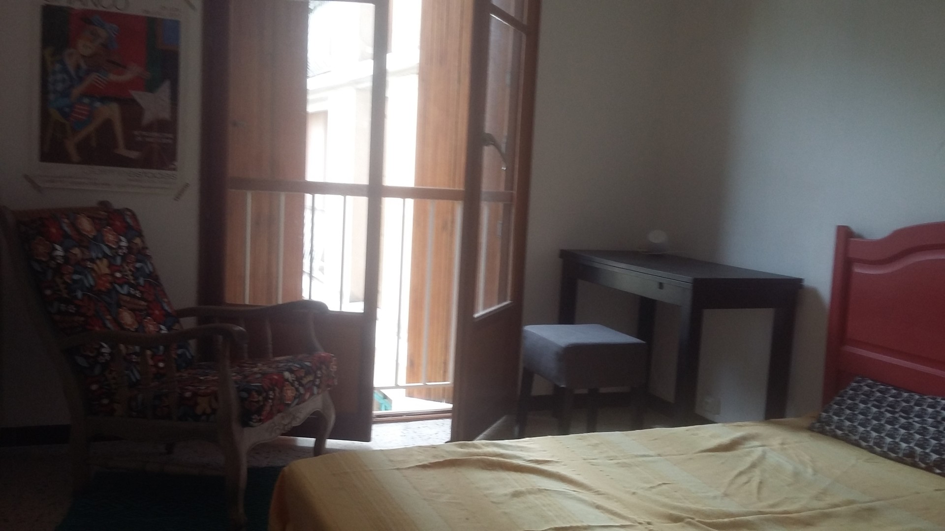 Propose chambre étudiante contre service Location