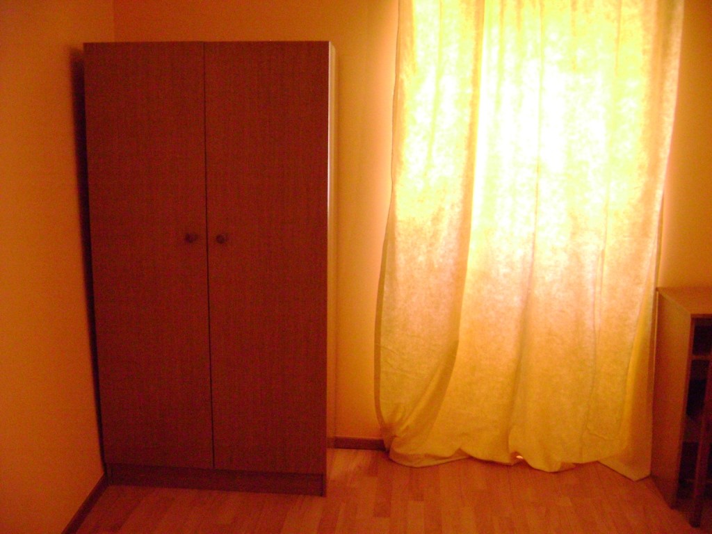 Quarto a 10 / 15 minutos a pé da Praça da República e da Universidade de Coimbra.