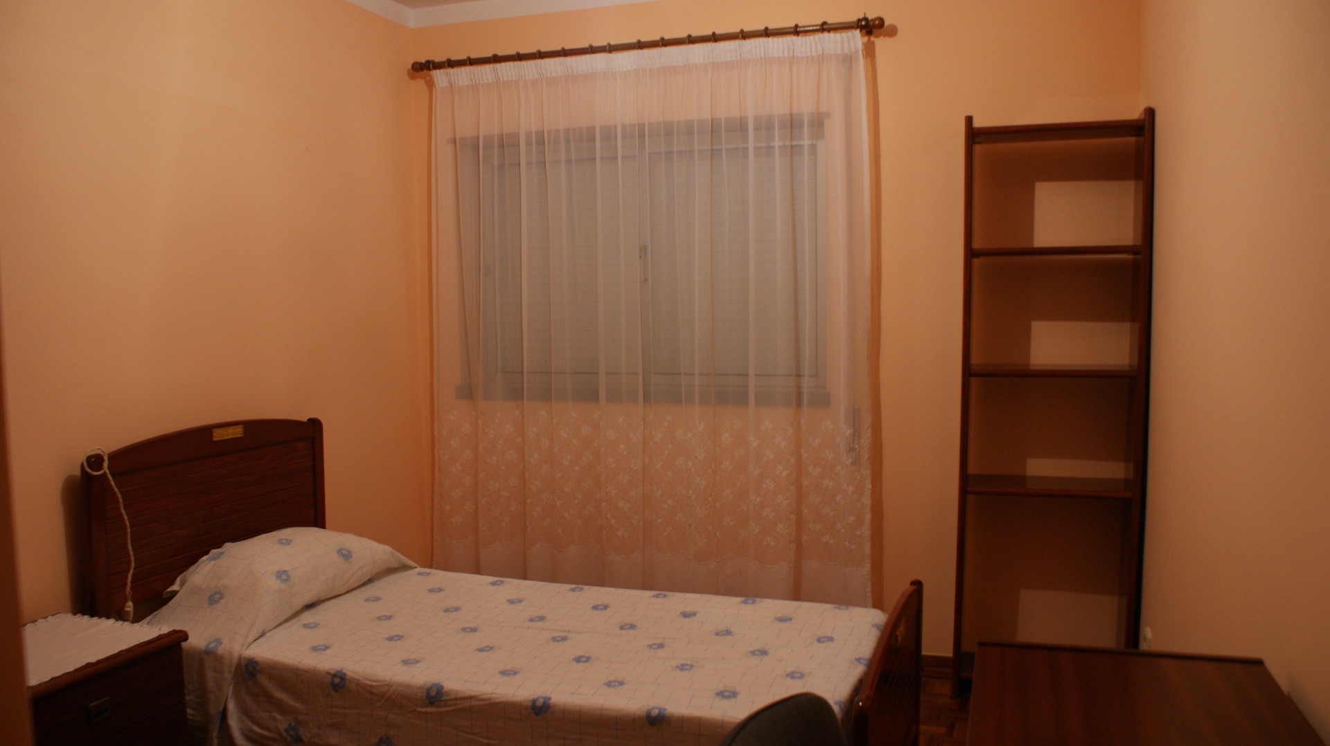 Quarto em apartamento T3