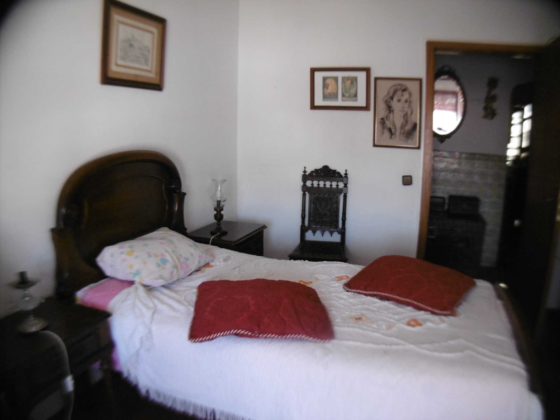 quarto em apartamento t3 situado em Coimbra, perto da universidade