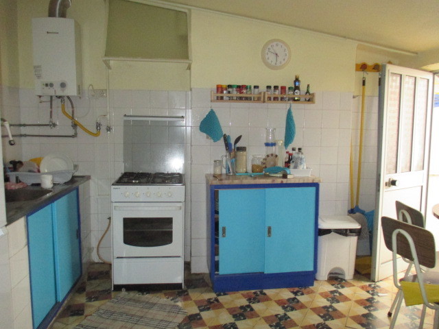 Quarto em casa a partilhar