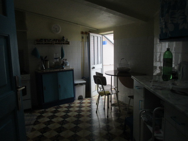 Quarto em casa a partilhar