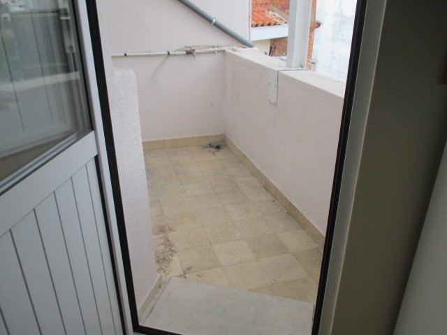 Quarto em casa a partilhar