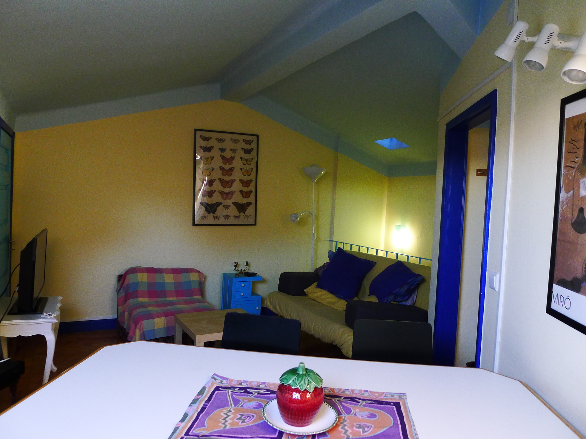 Quarto em casa a partilhar