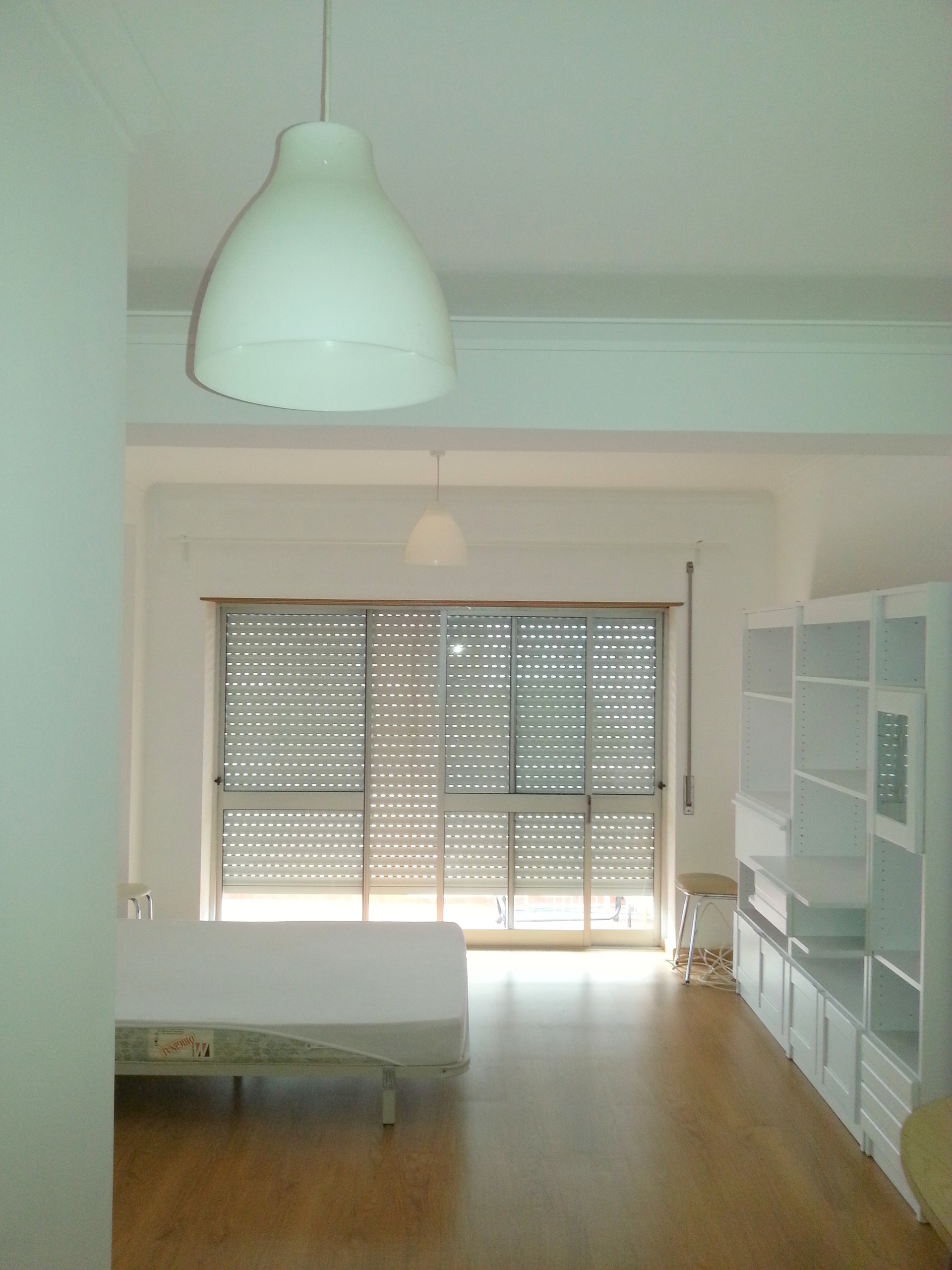 Quarto individual, mobilado Apartamento Remodelado per rapariga