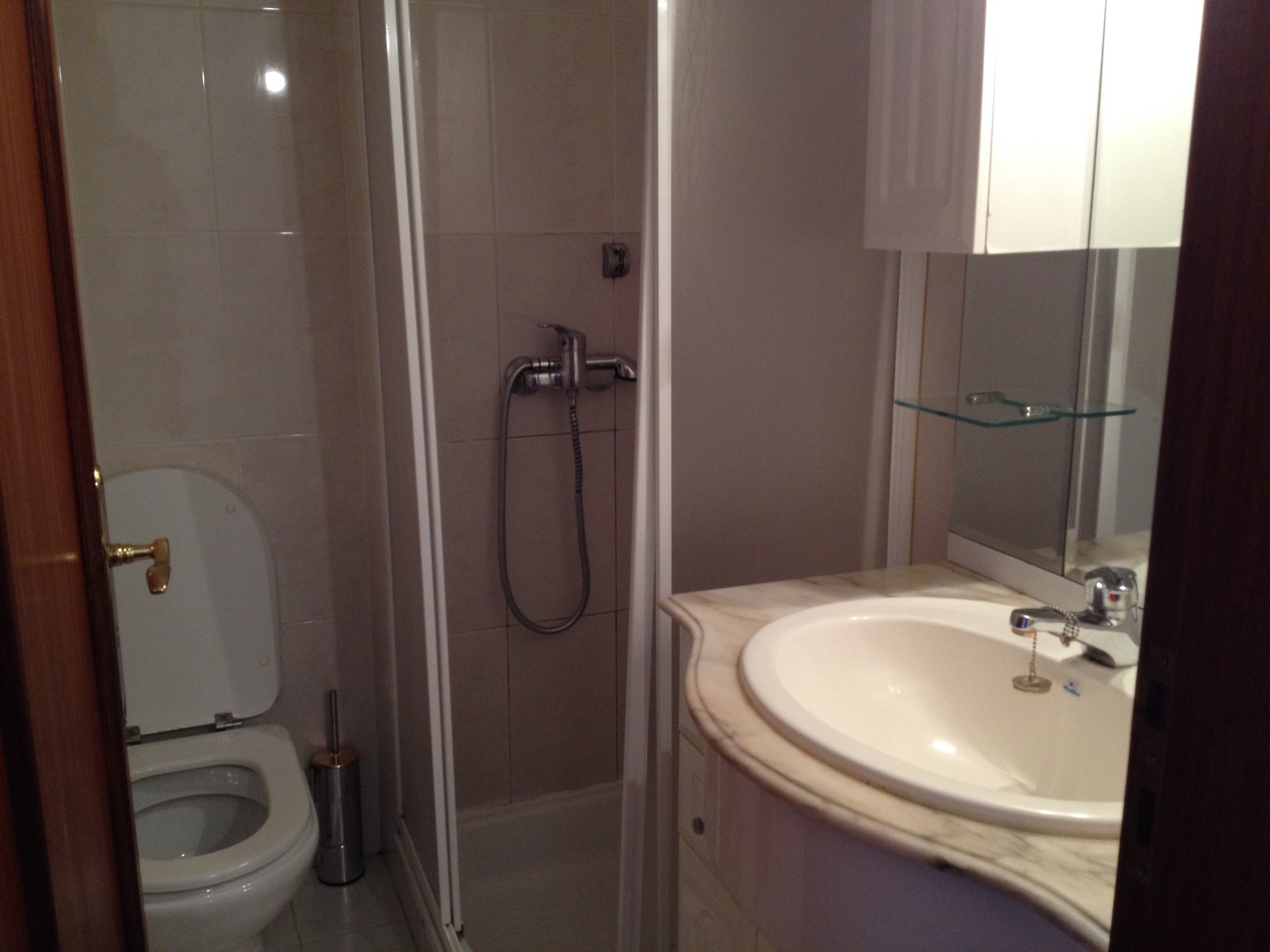 Quarto Individual perto do Coimbra Shoping e ISEC