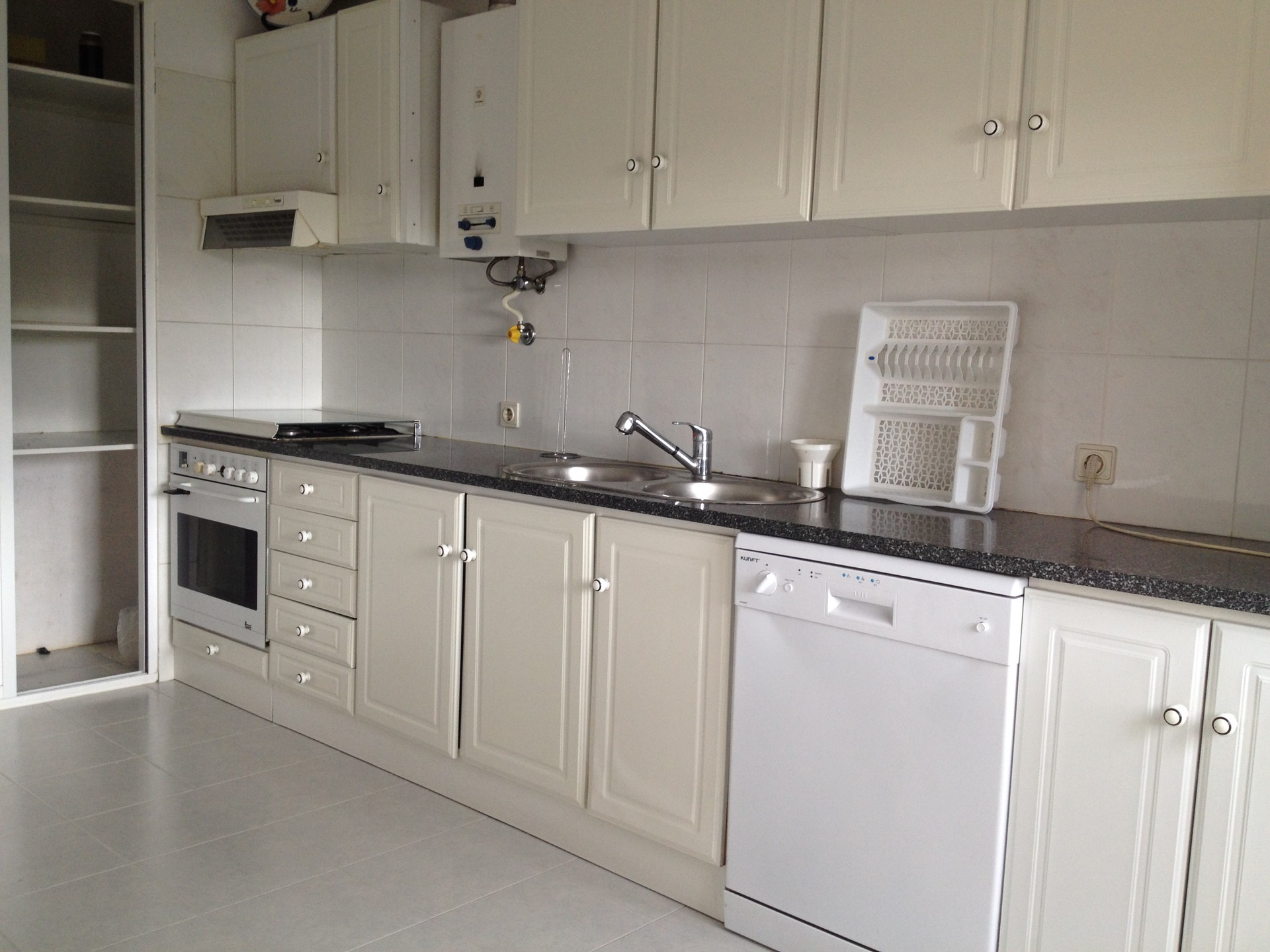 Quarto Individual perto do Coimbra Shoping e ISEC