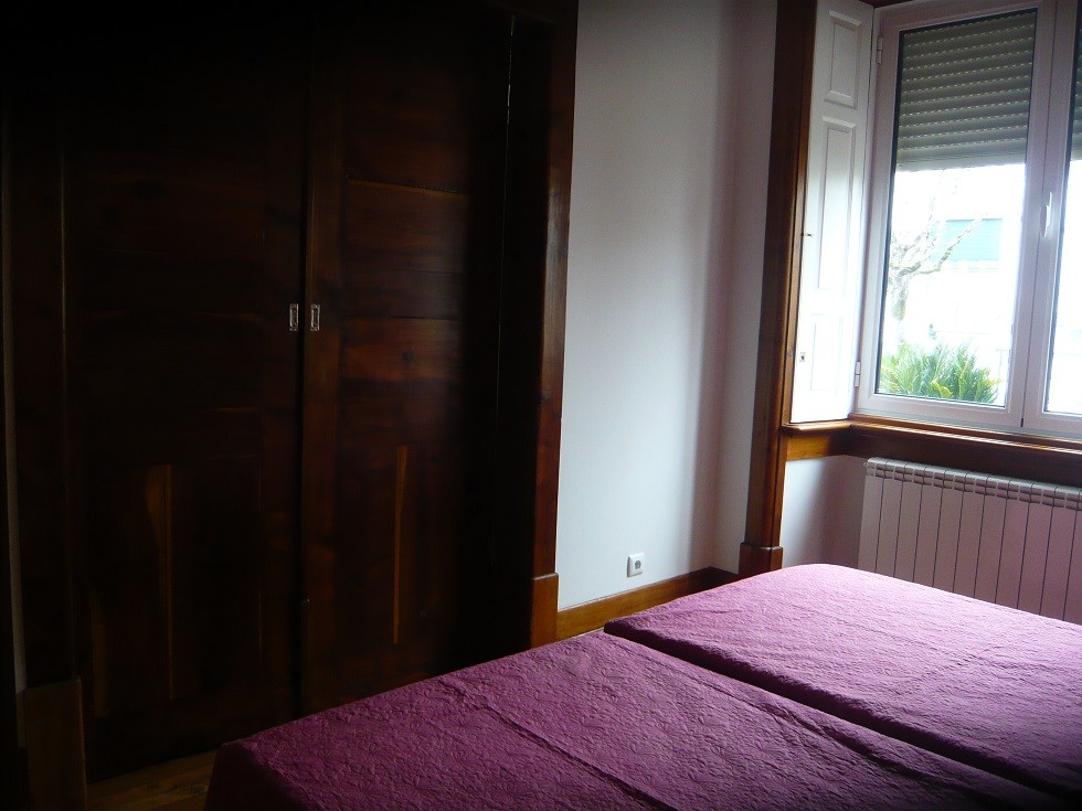 Fantástico quarto, sala e wc, na zona de Celas/ Estágios