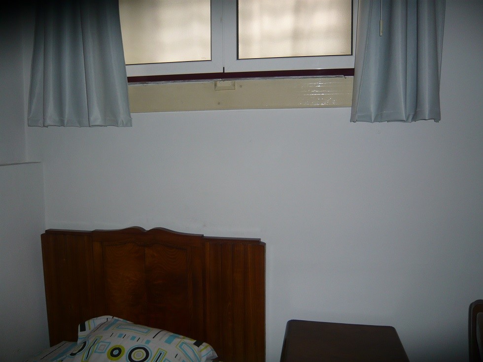 Quarto single em casa com terraço, excelentes condições