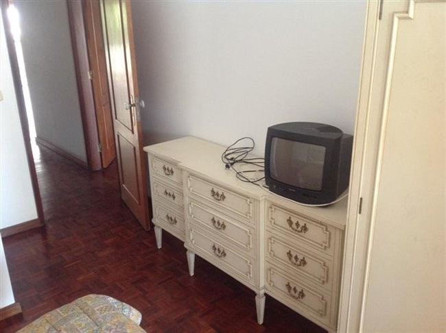 Quartos para arrendar numa Moradia em Gaia (Hospital Privado da Trofa Saúde)