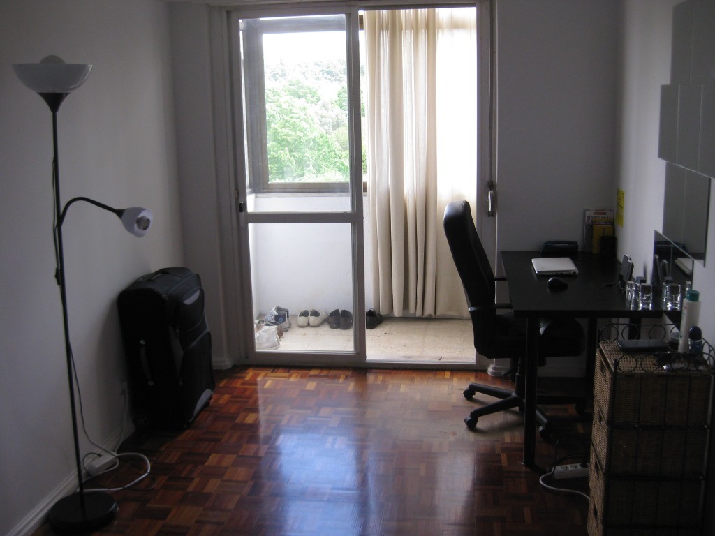 quiet-room-of-15m2-close-to-jardim-zool-gico-room-for-rent-lisbon