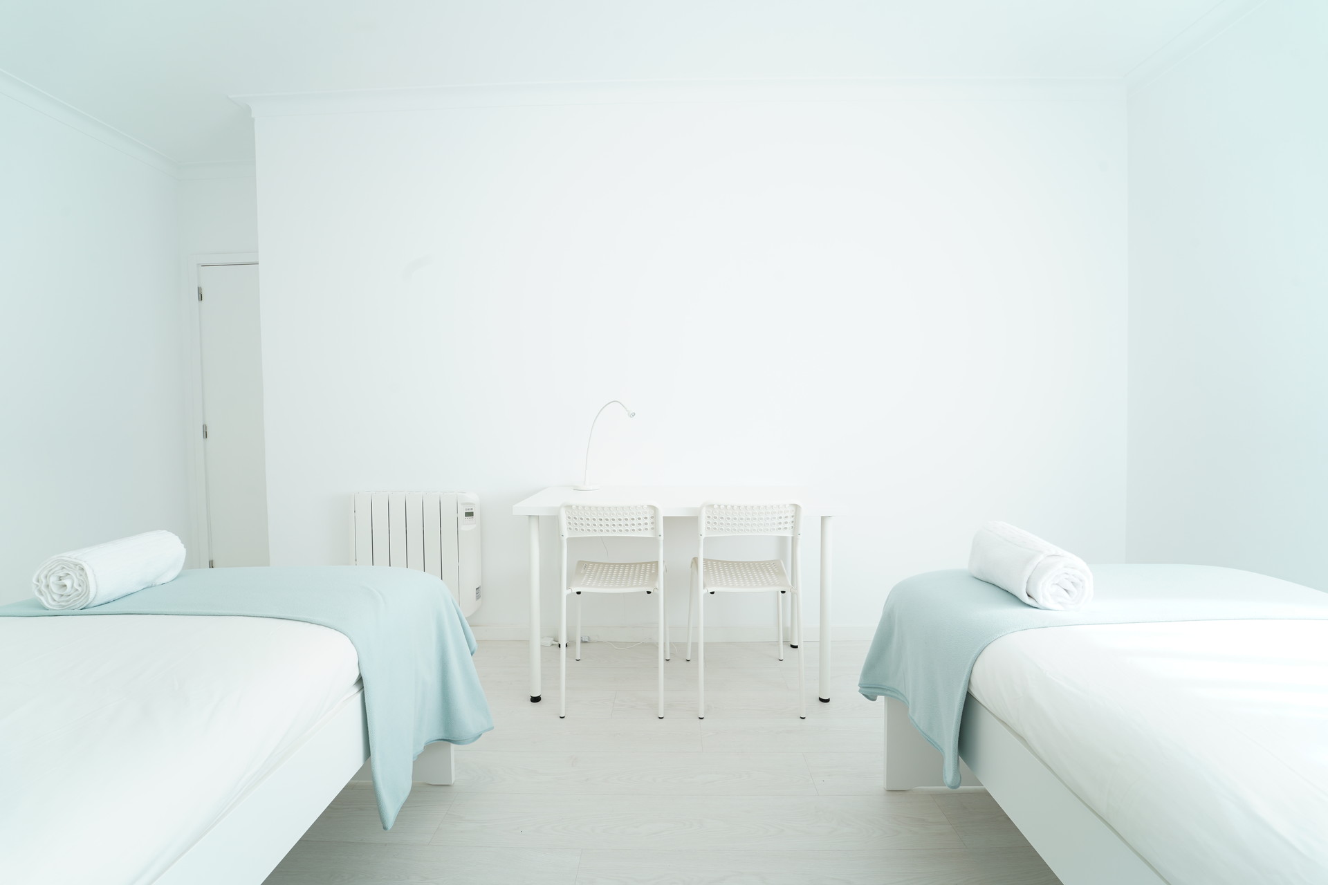 Ready to live bedroom with utilities included