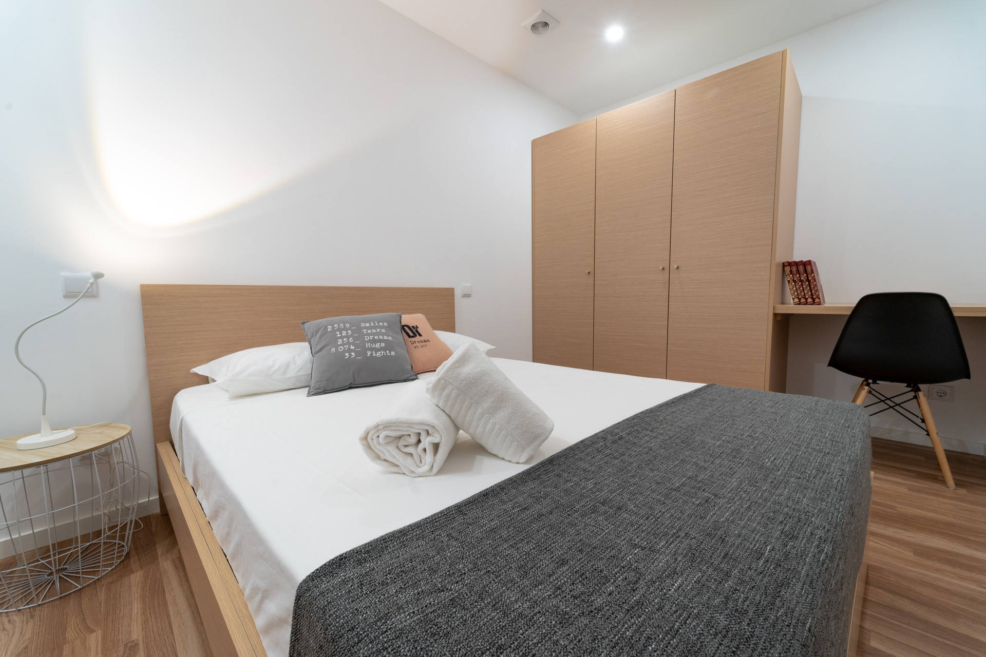 Ready to live bedroom with utilities included