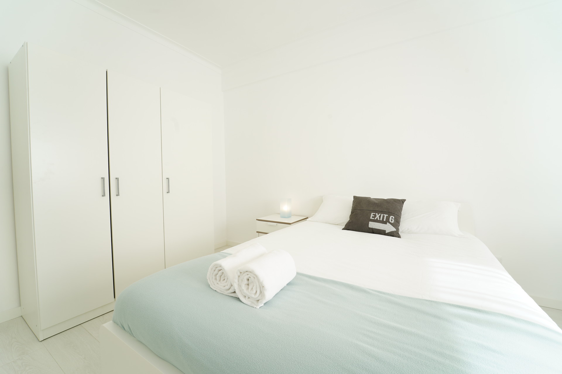 Ready to live bedroom with utilities included