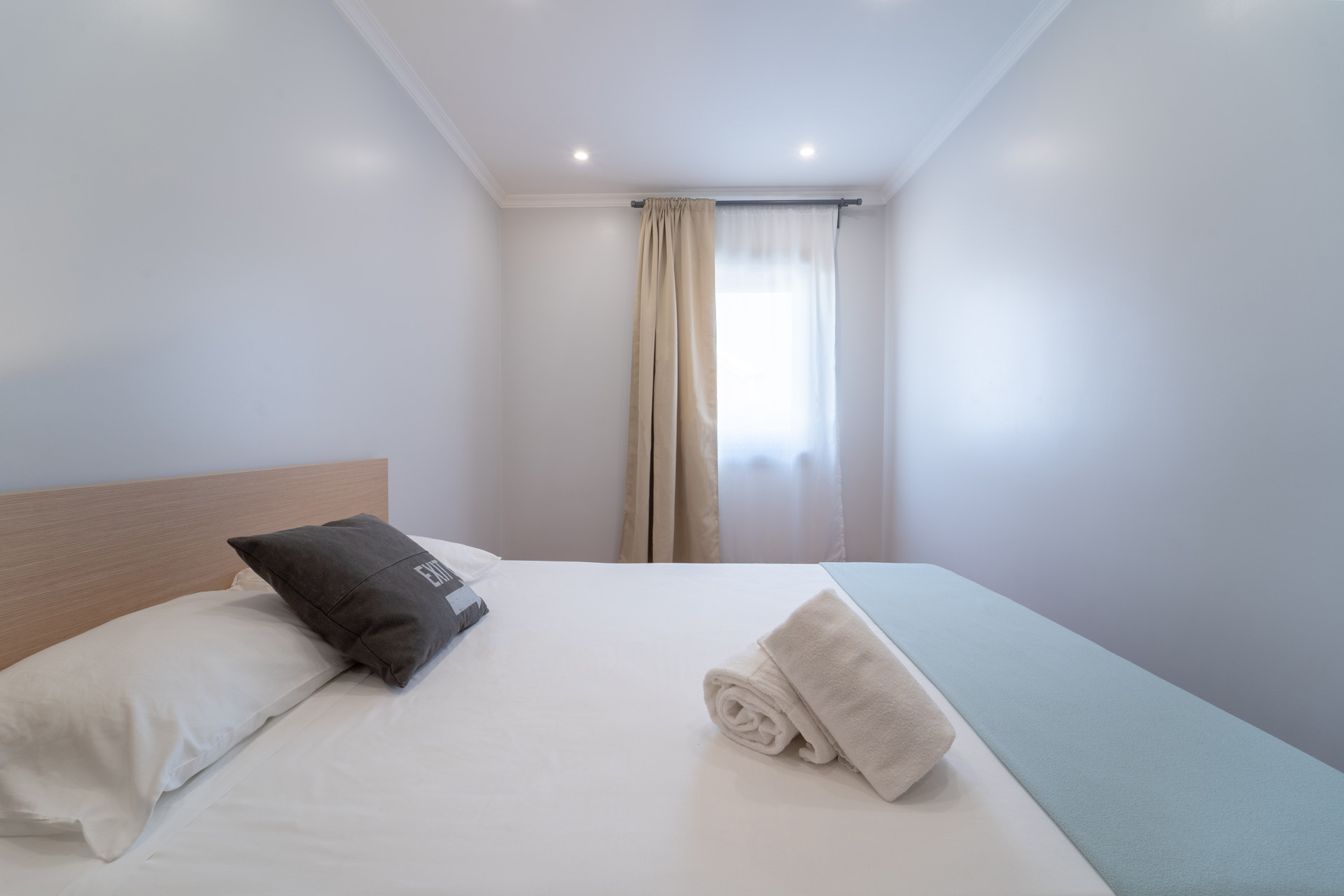 Ready to live bedroom with utilities included