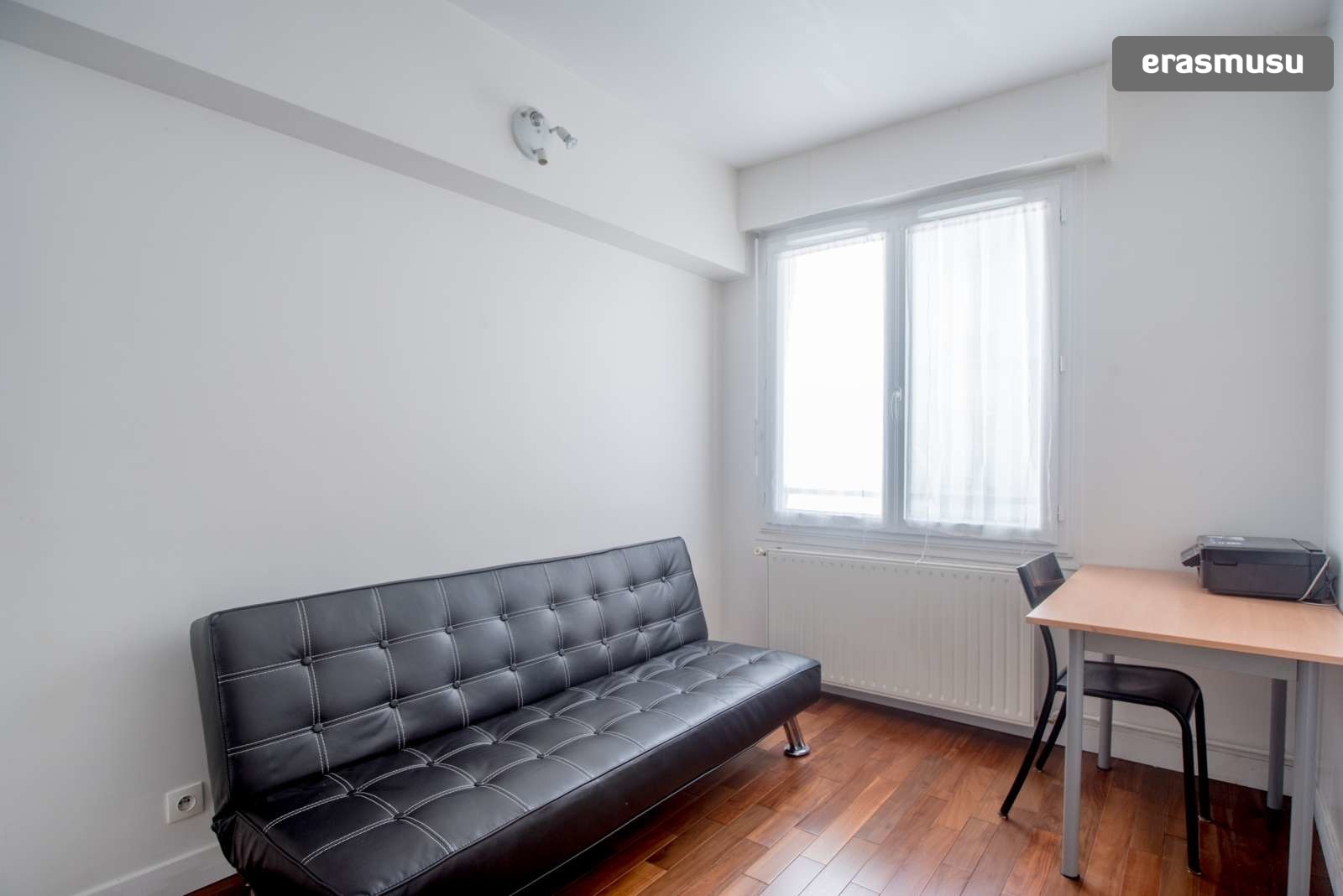 Renovated Studio Apartment For Rent In 7th Arrondissement Close To The Eiffel Tower - 