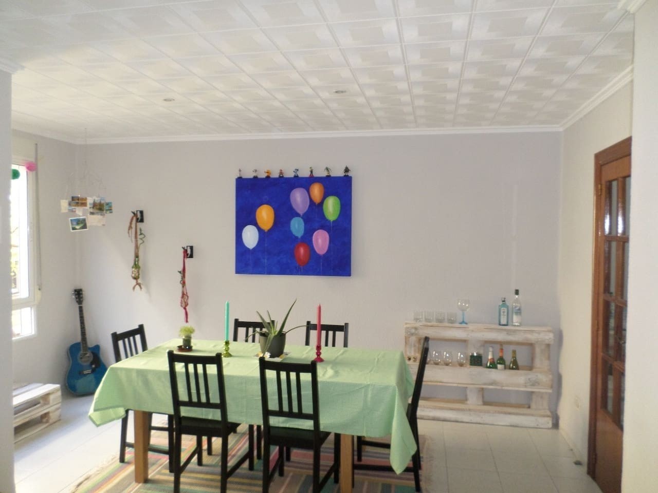 Rent free room in exchange for dog walking and babysitting | Room for rent Valencia